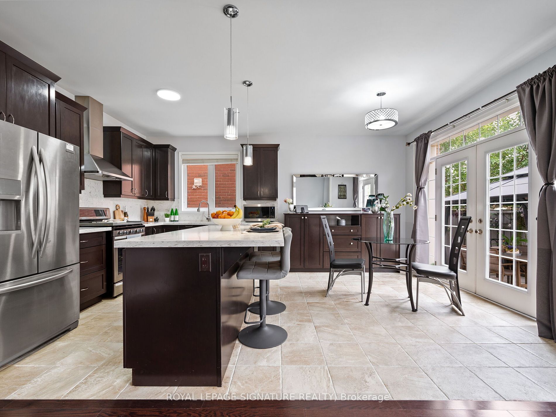 338 Trudeau Dr