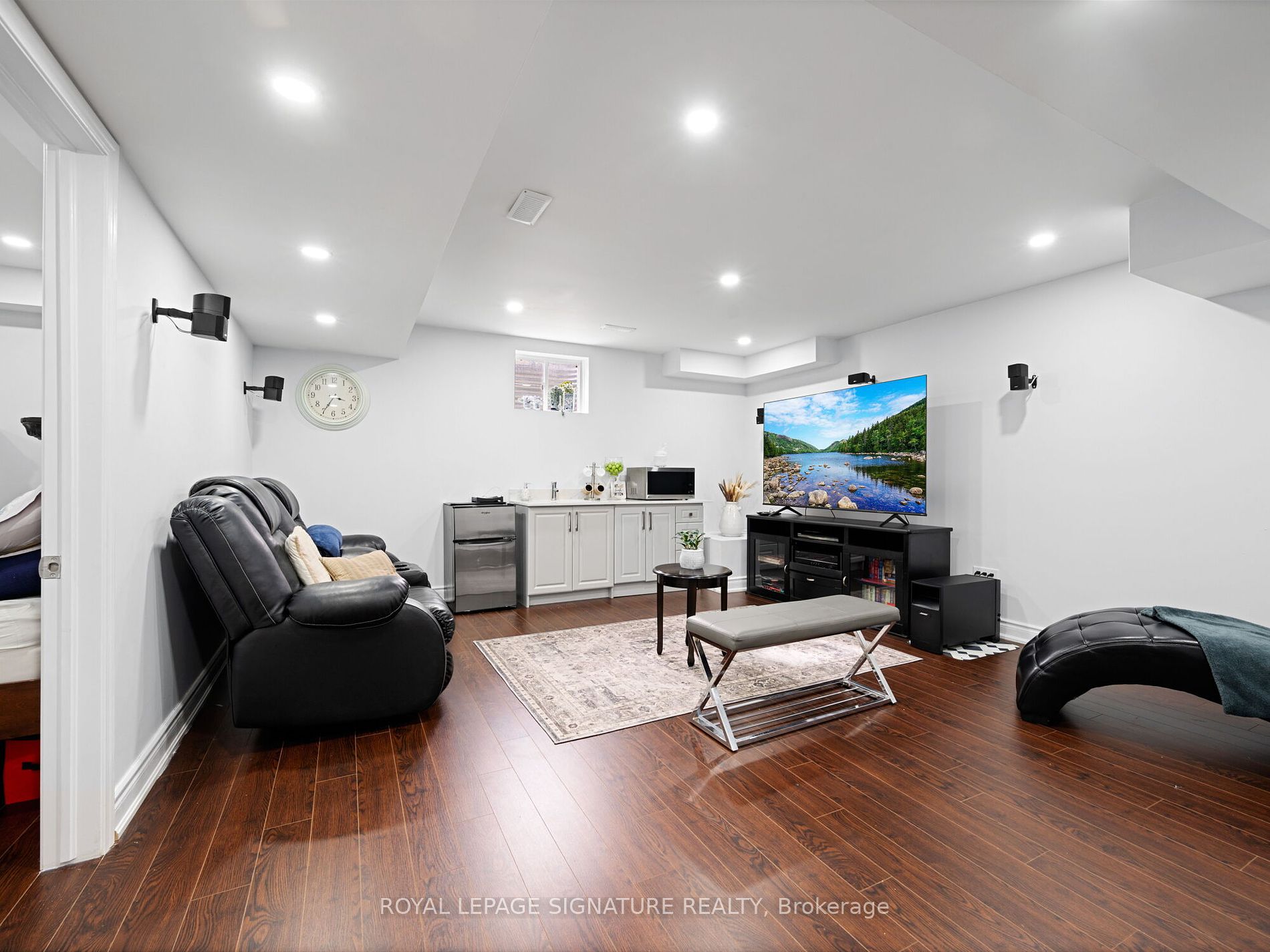 338 Trudeau Dr