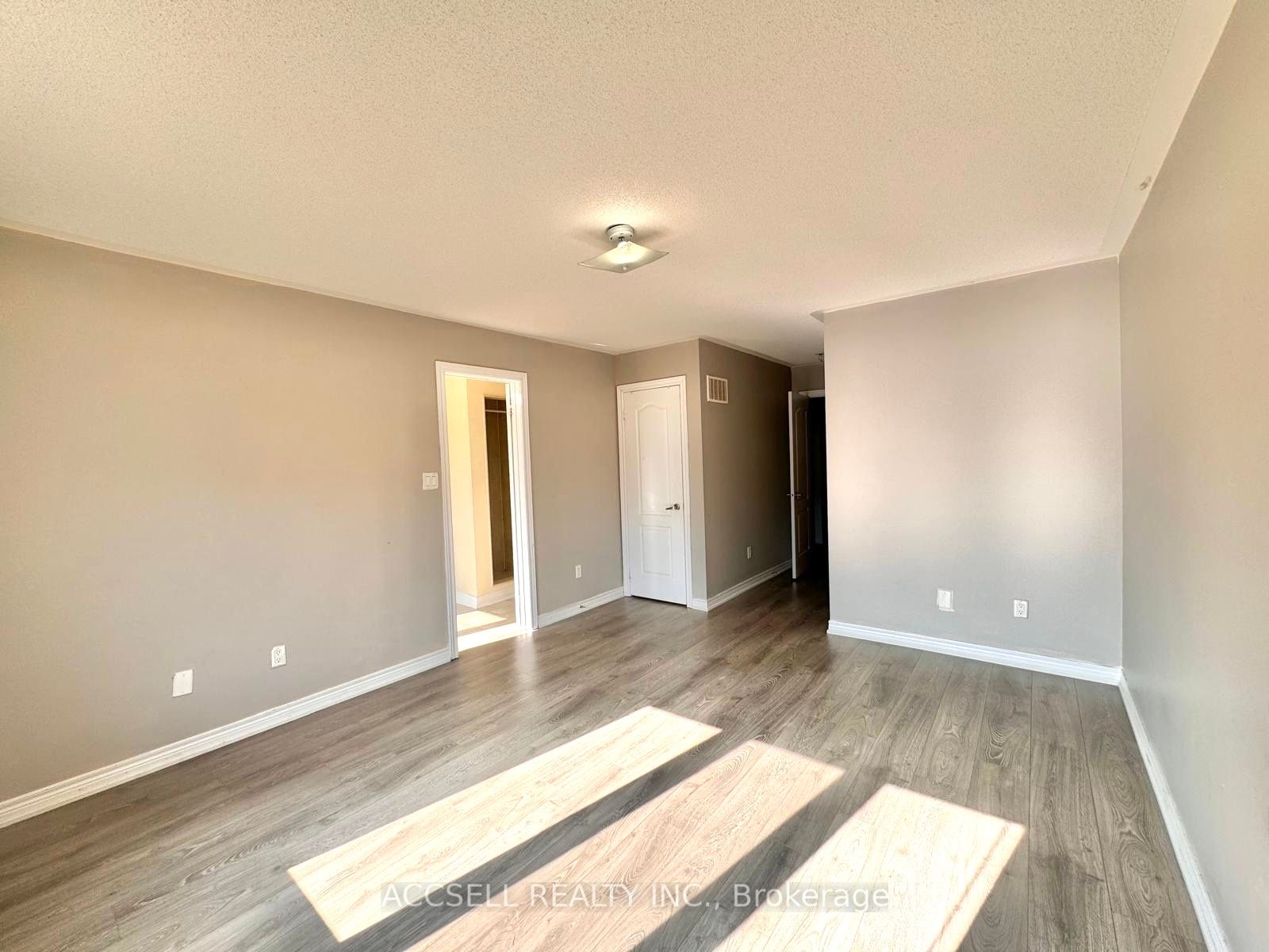 43 Banbridge Cres