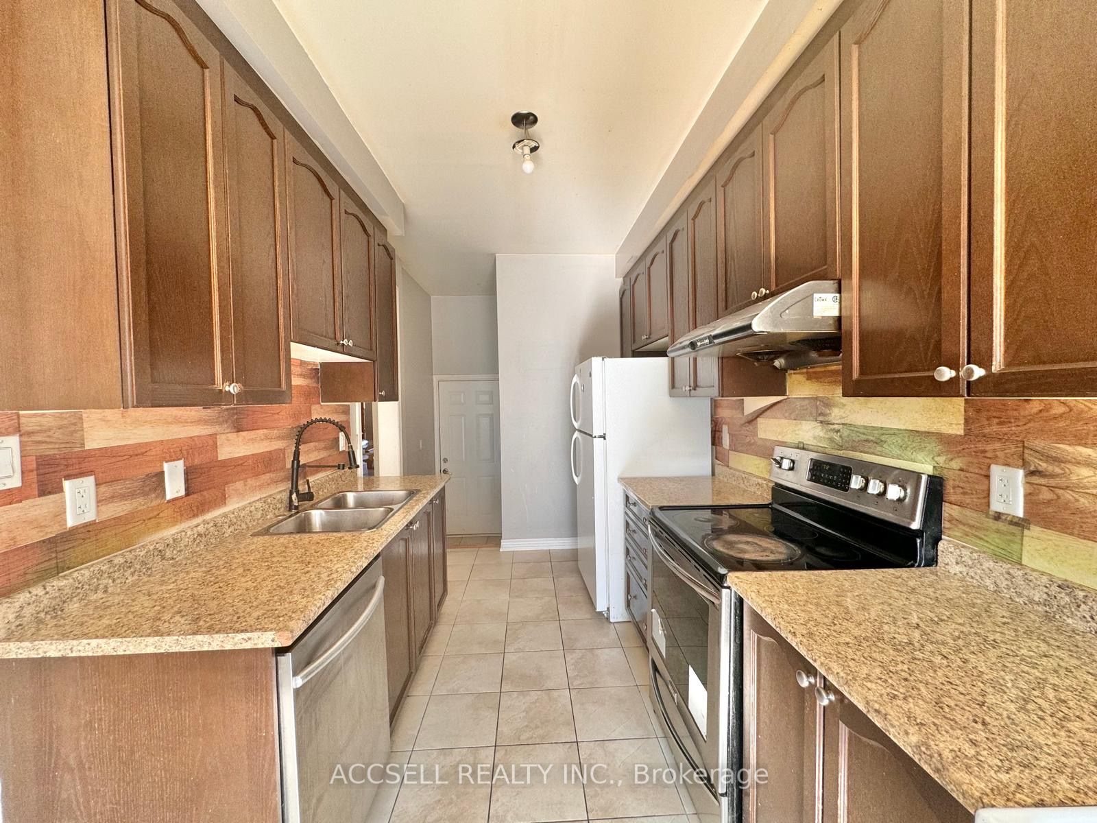 43 Banbridge Cres