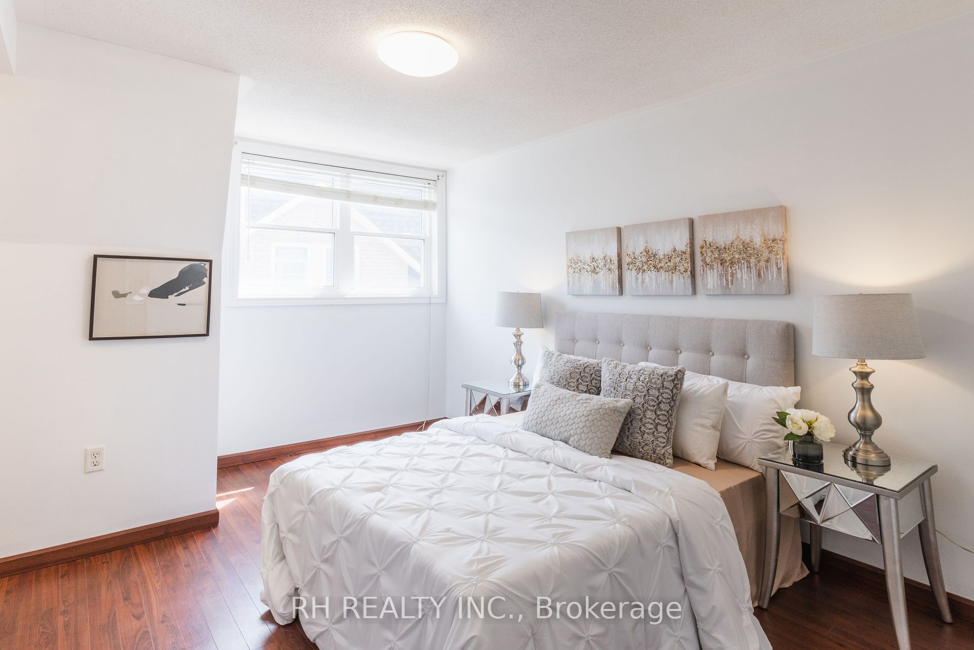760 Lawrence Ave W, #90