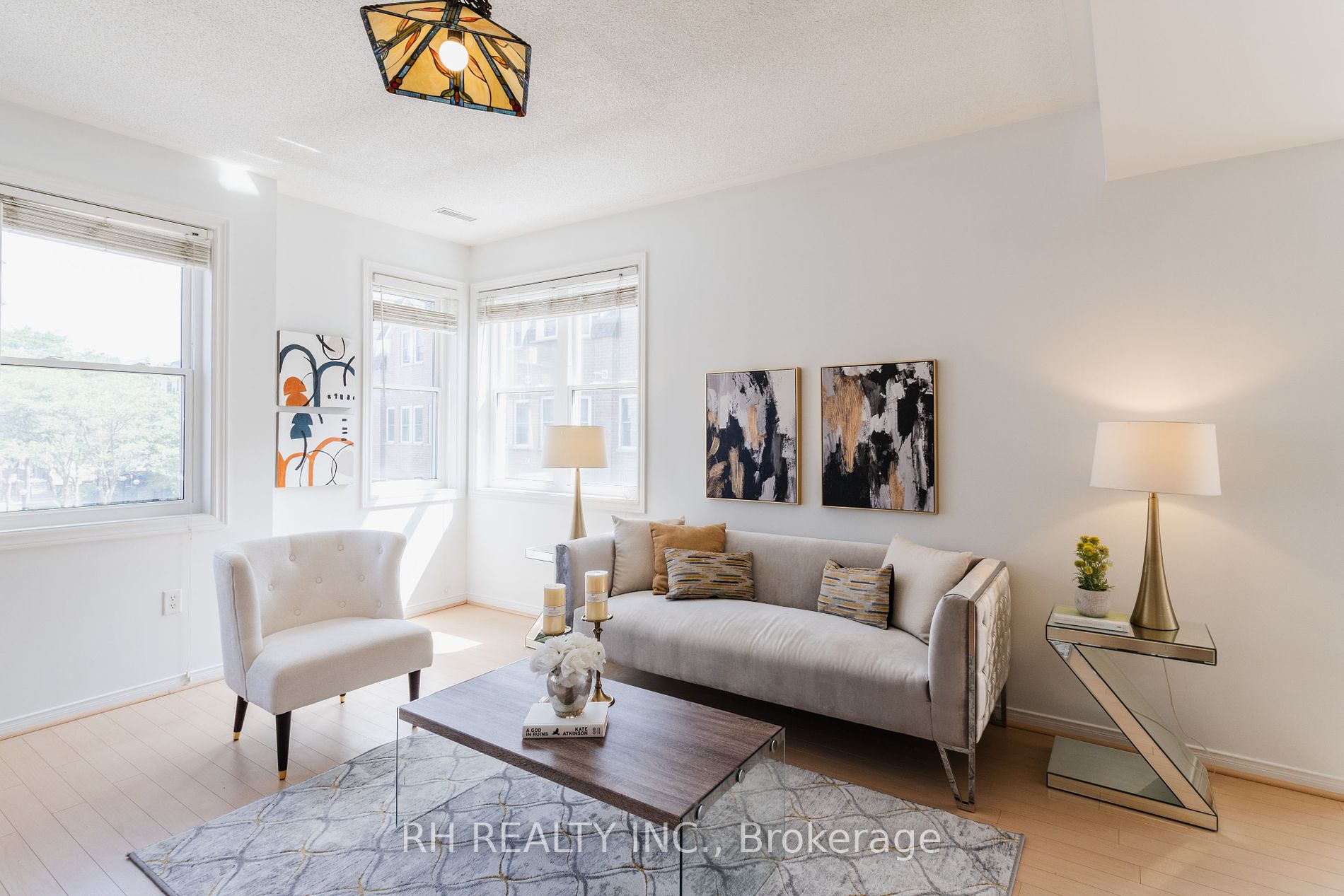 760 Lawrence Ave W, #90