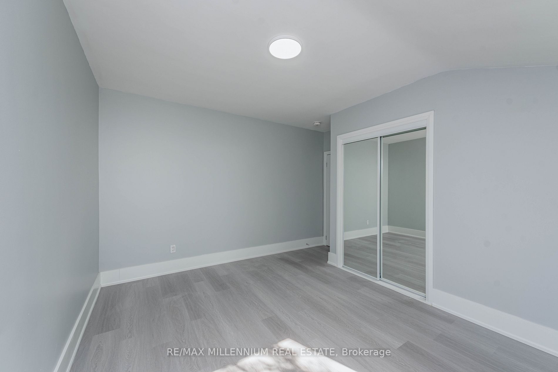76 Raylawn Cres