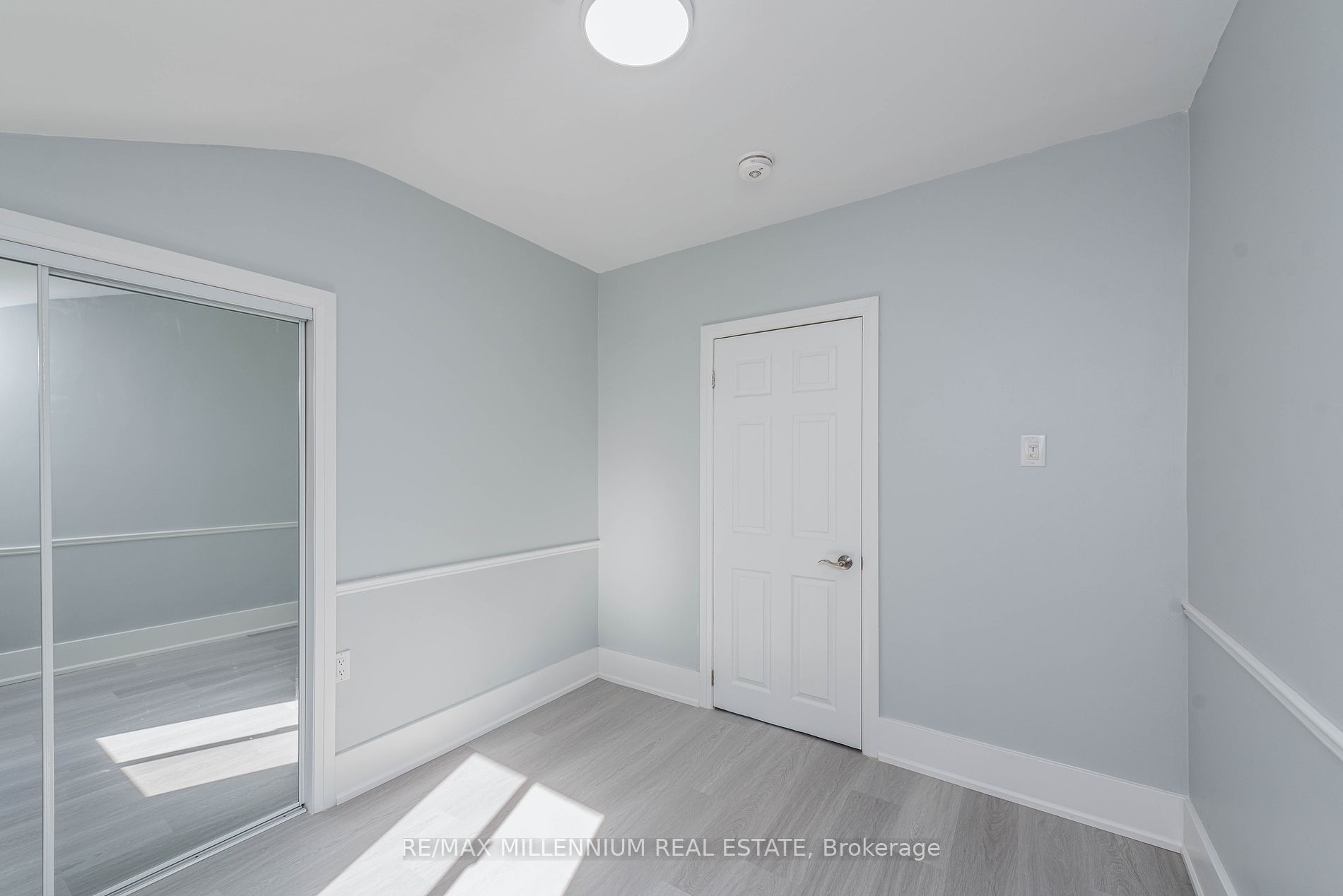 76 Raylawn Cres