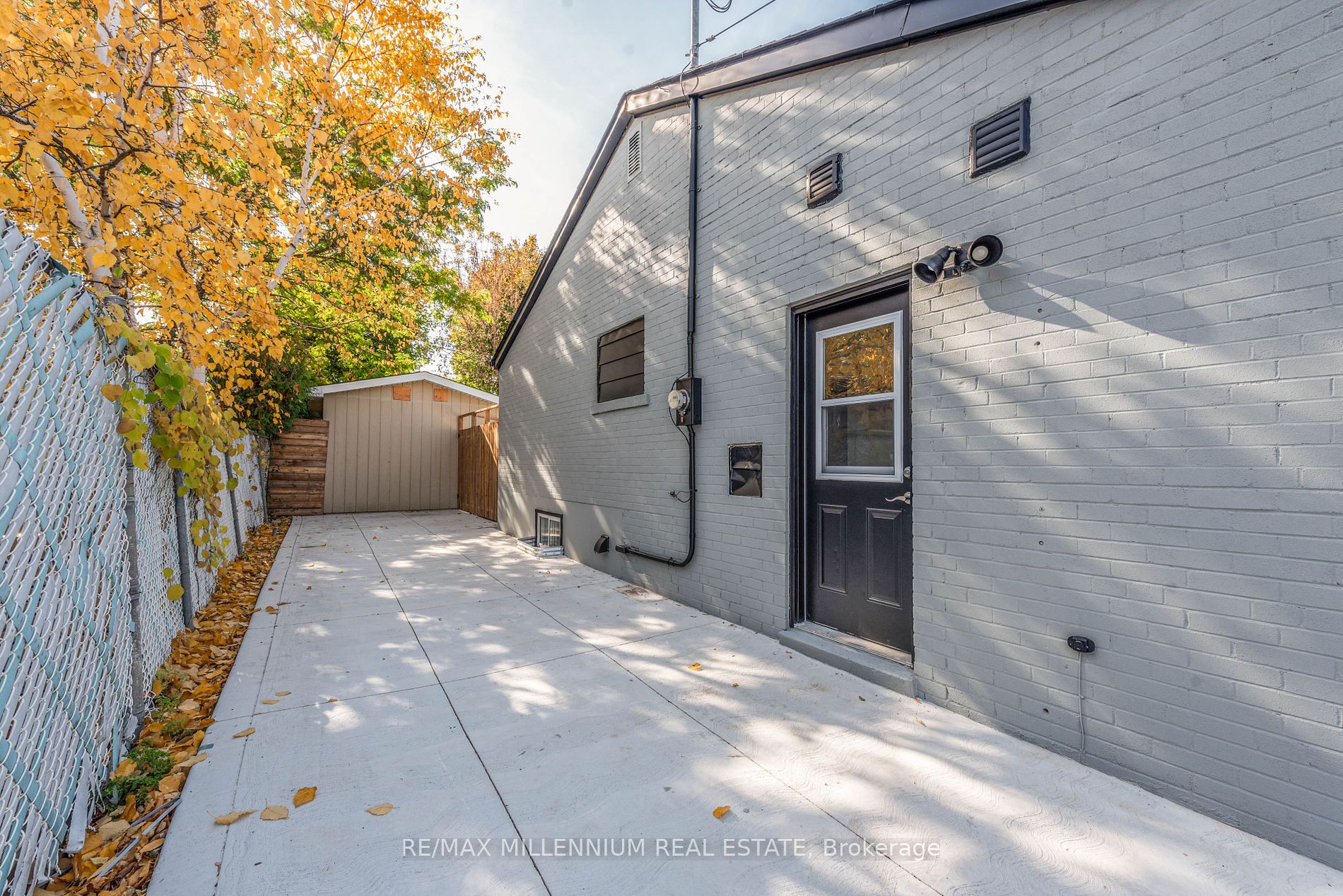 76 Raylawn Cres