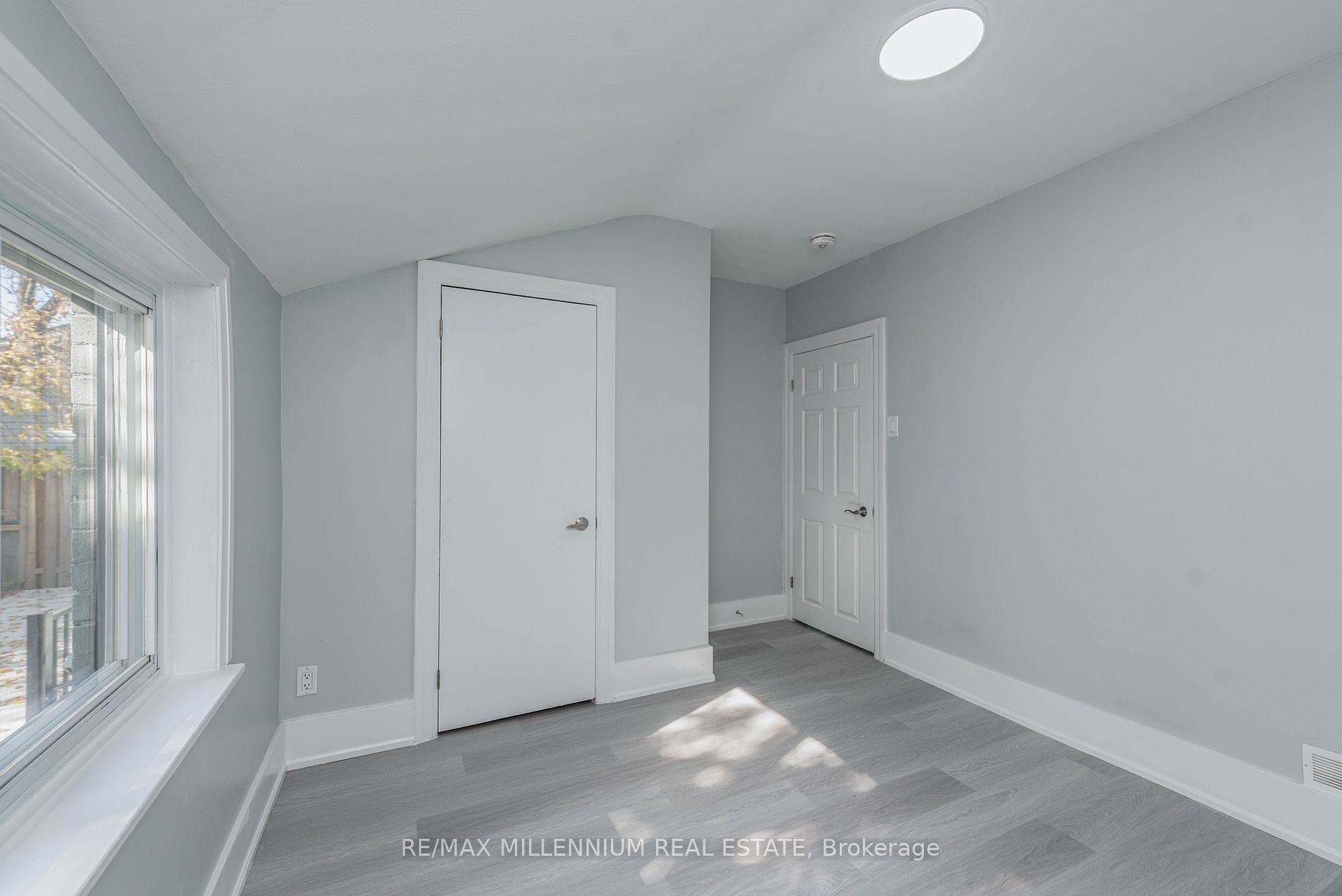 76 Raylawn Cres