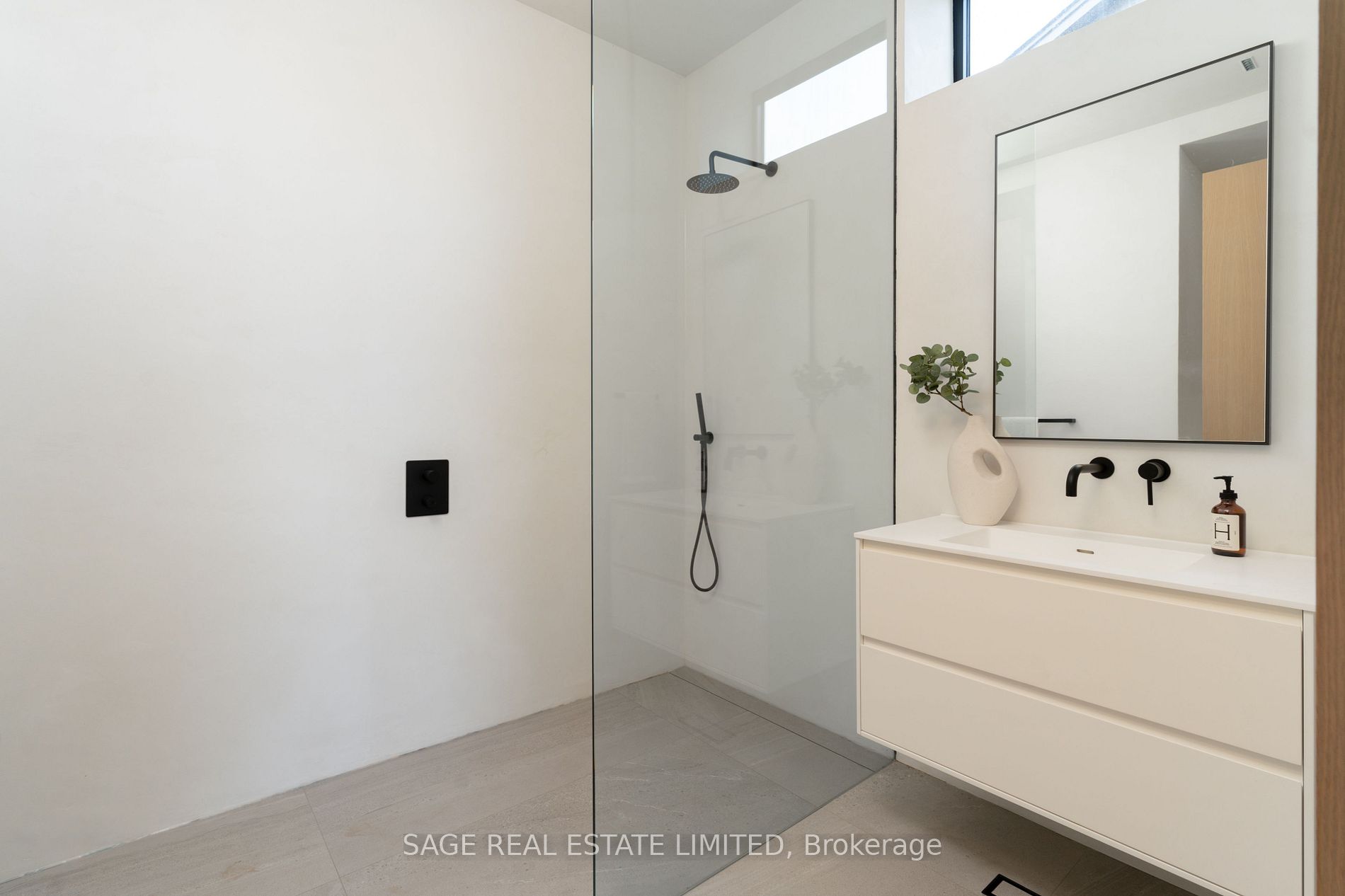 38 Ravensbourne Cres