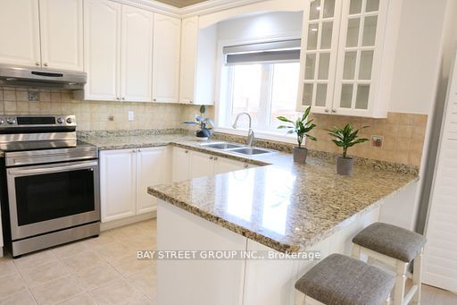 2309 Coronation Dr