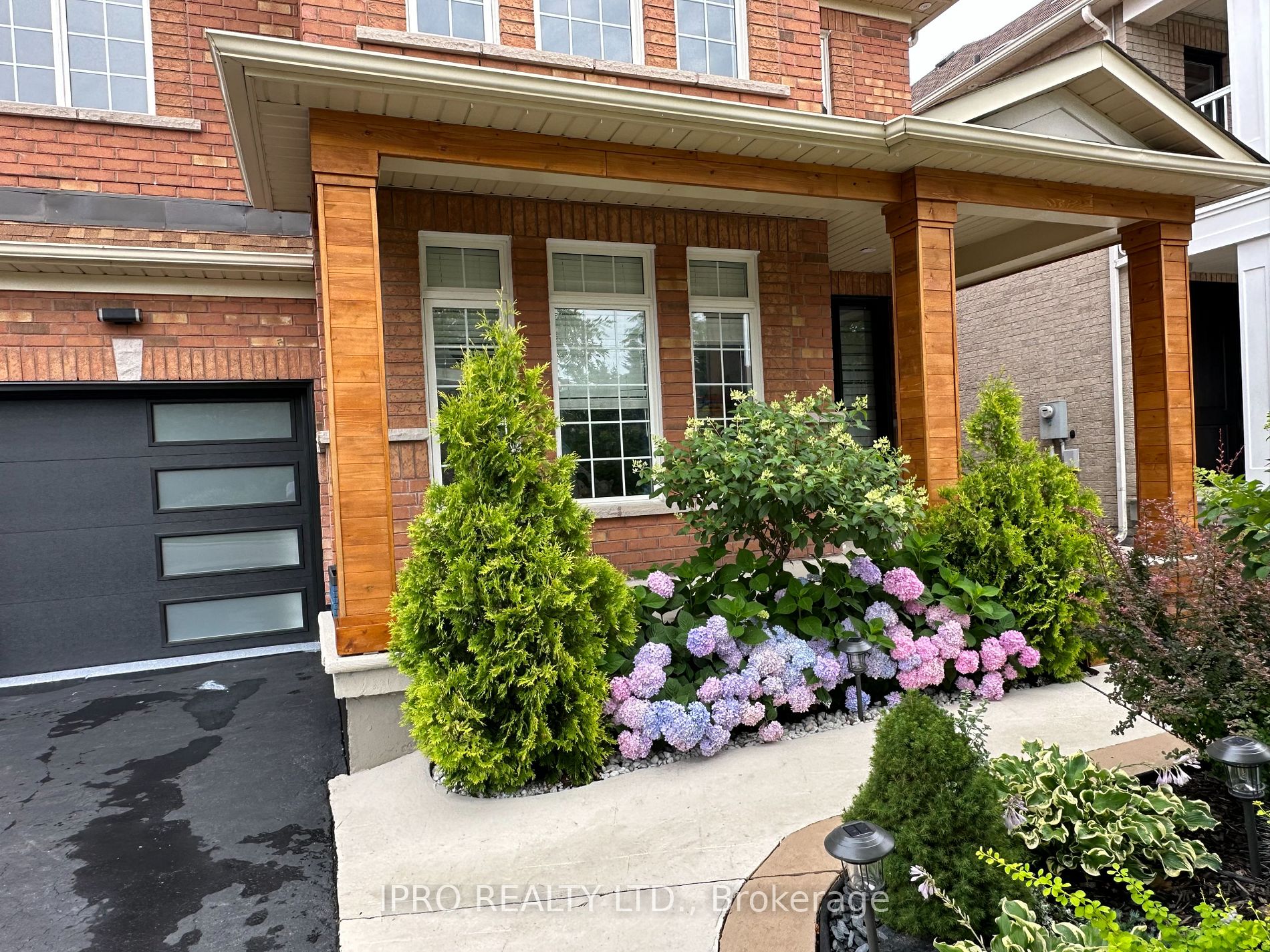 55 Stoneylake Ave