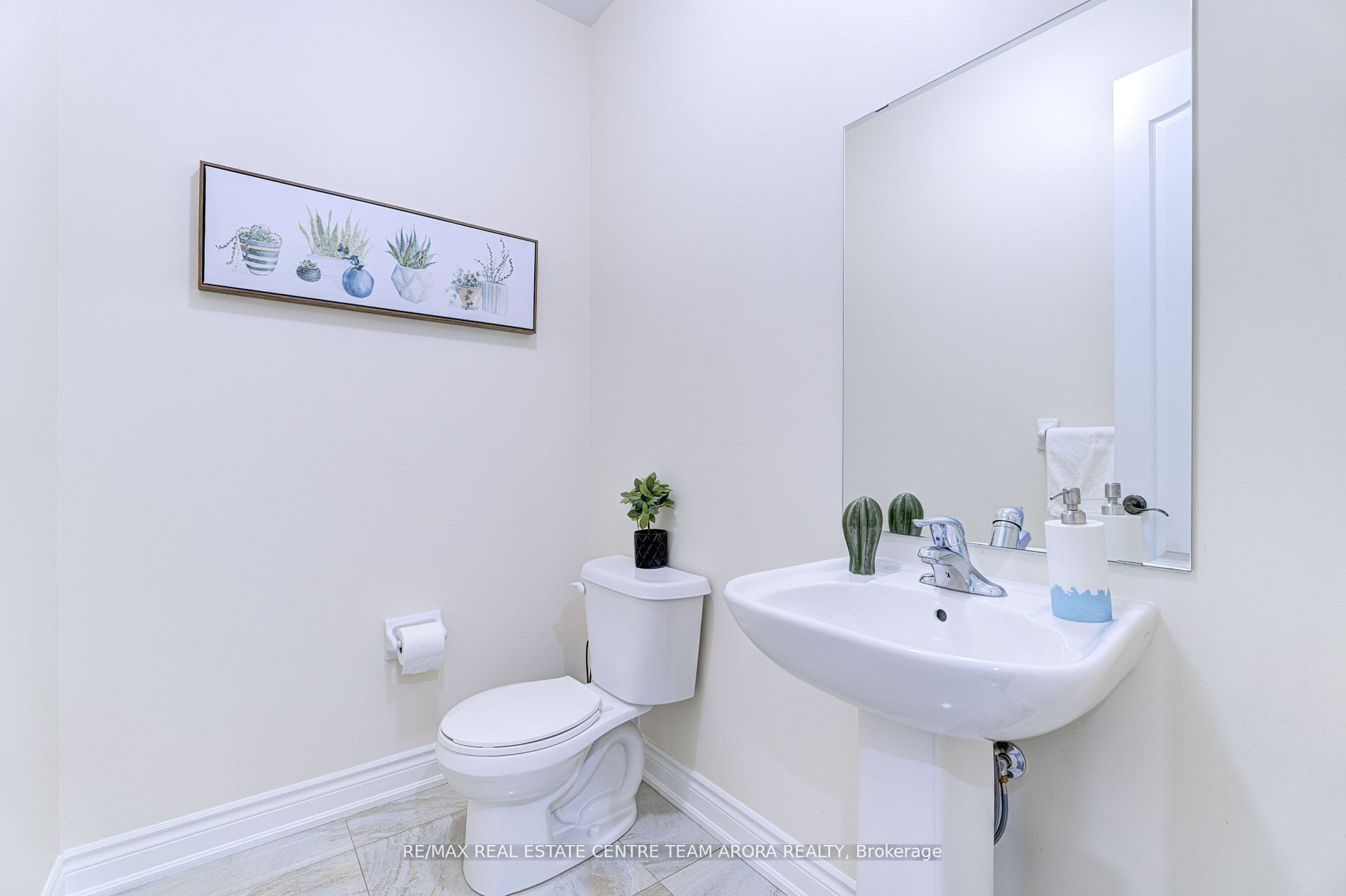 25 Ladbrook Cres