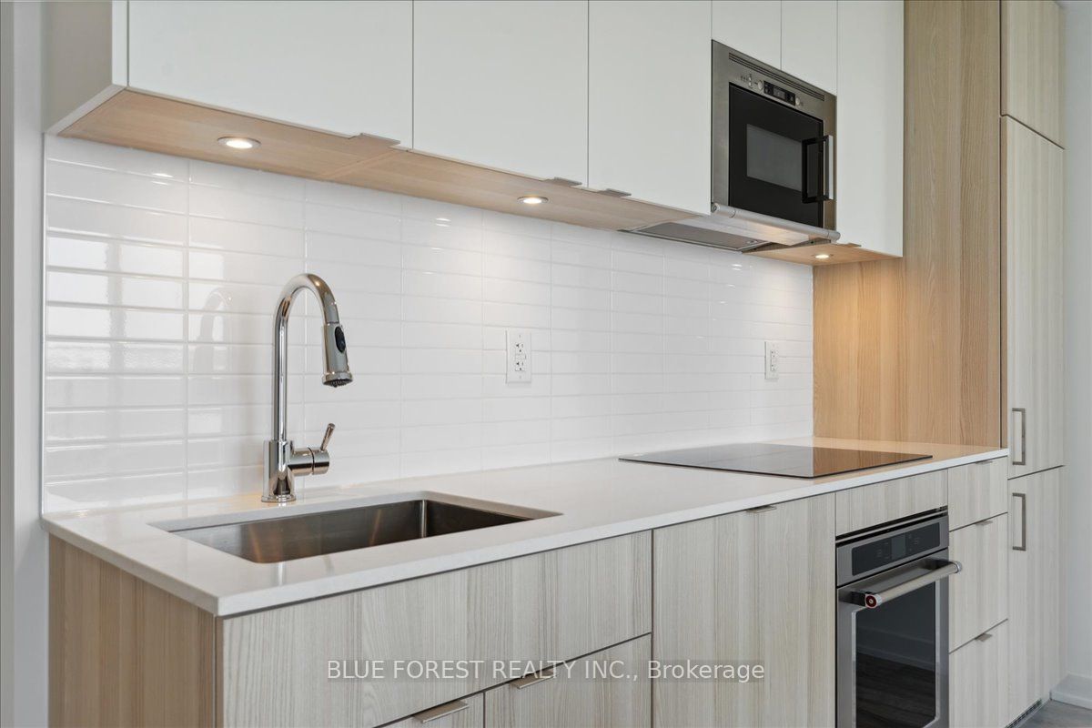220 MISSINNIHE Way, #1301