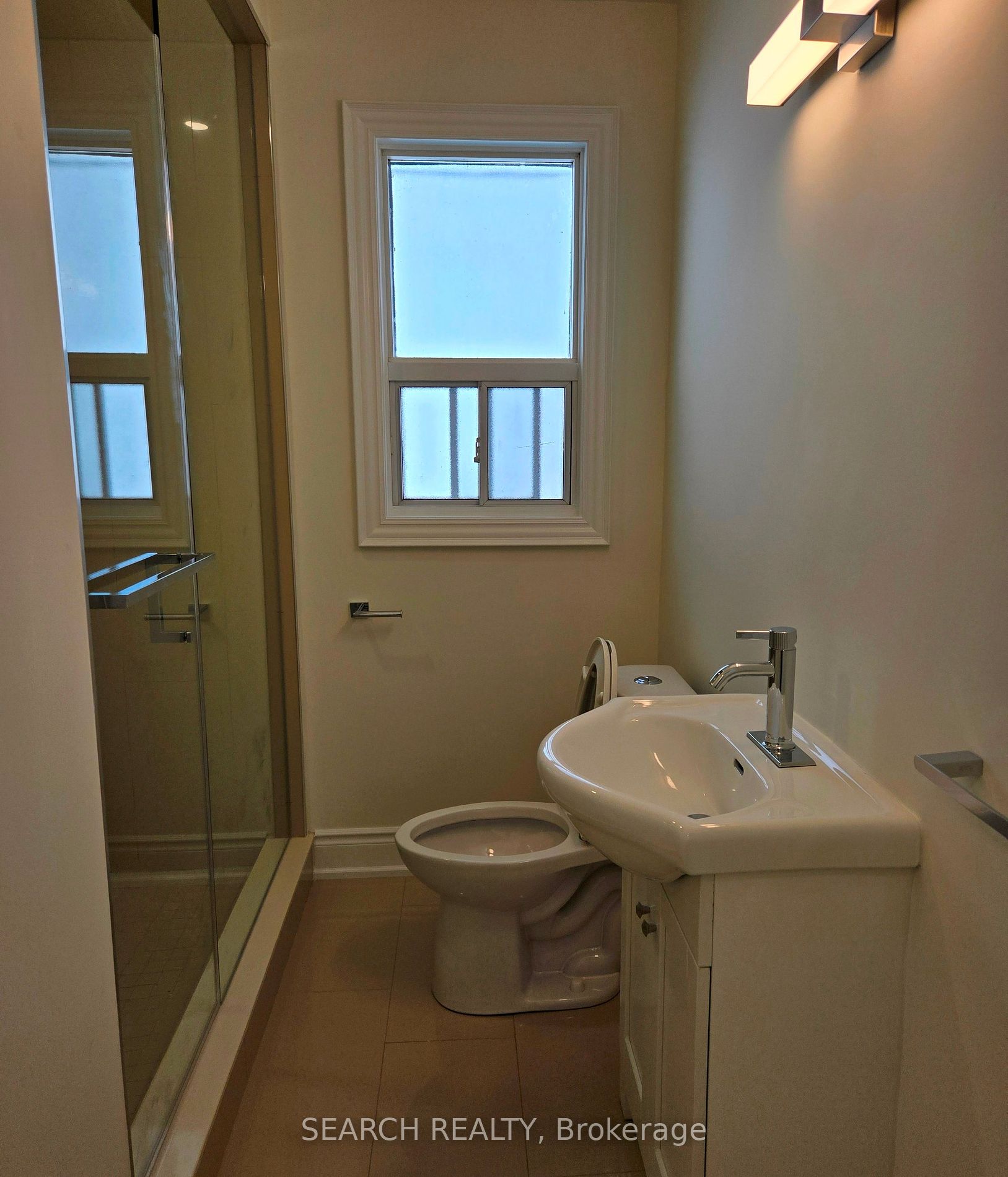 8 Northampton Dr