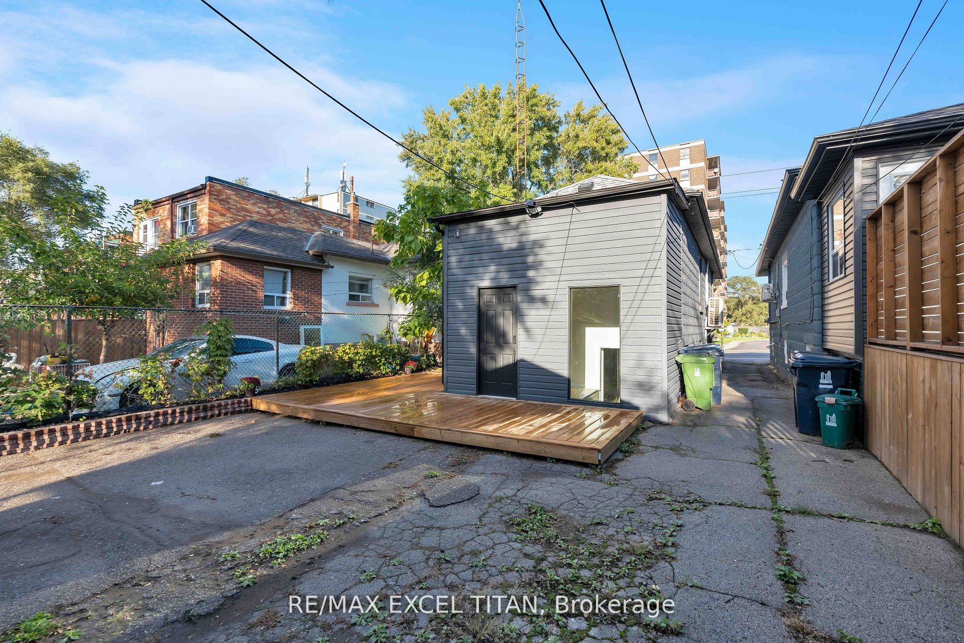 796 Jane St