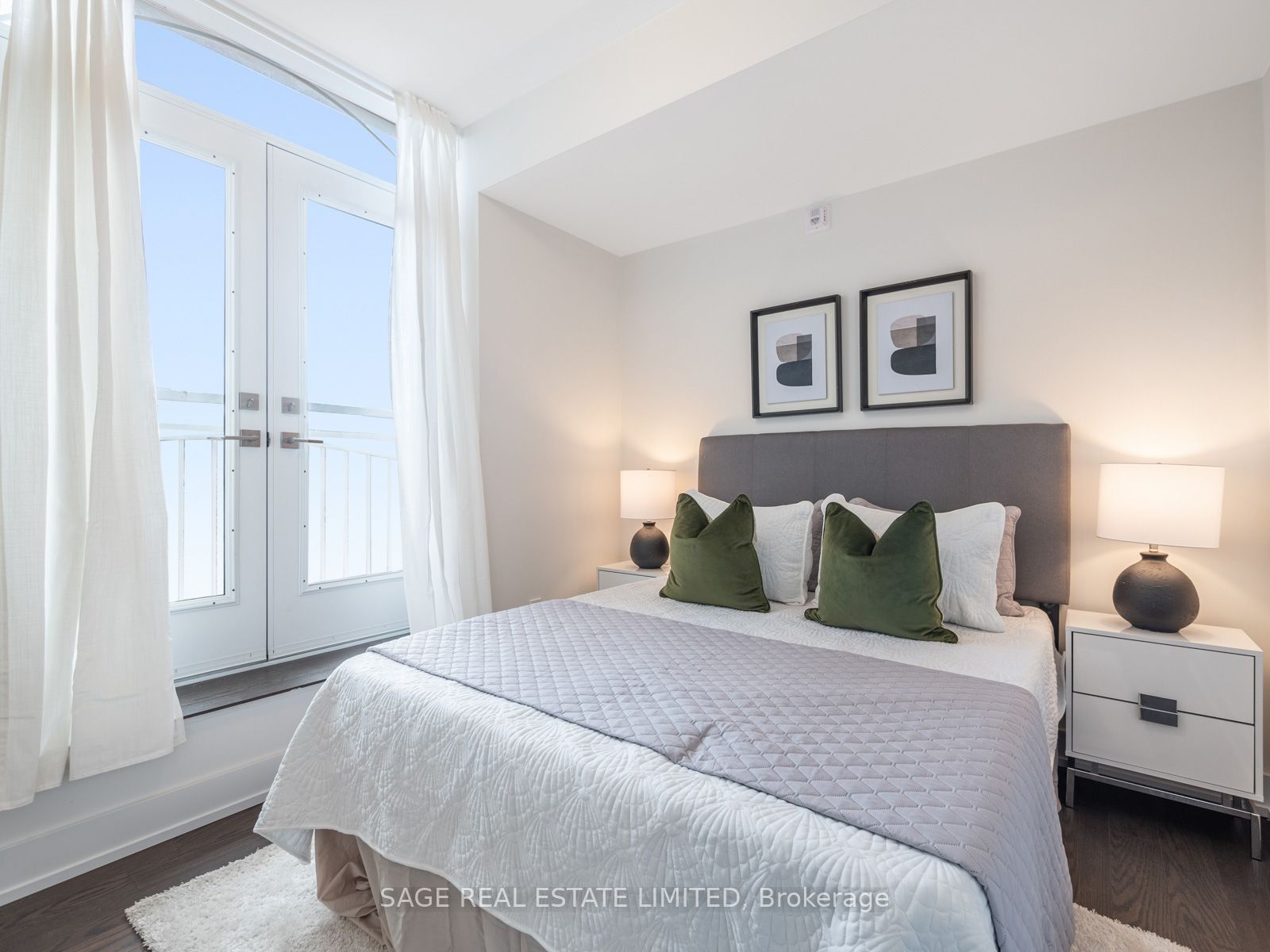 1183 Dufferin St, #102
