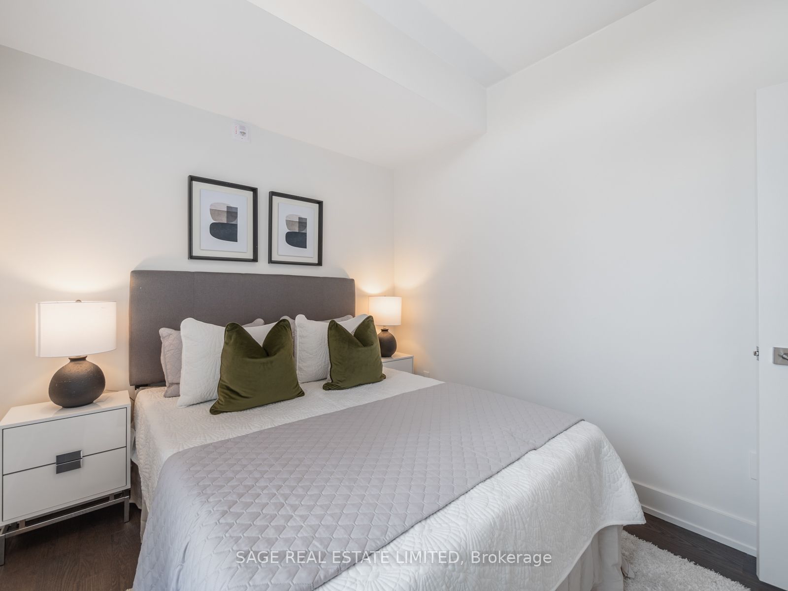 1183 Dufferin St, #102