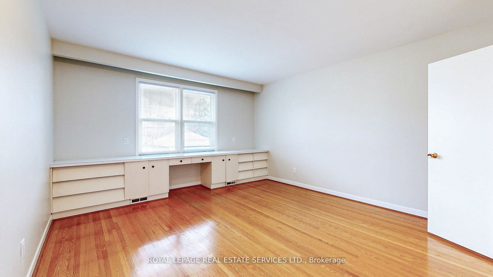21 Pitkin Crt