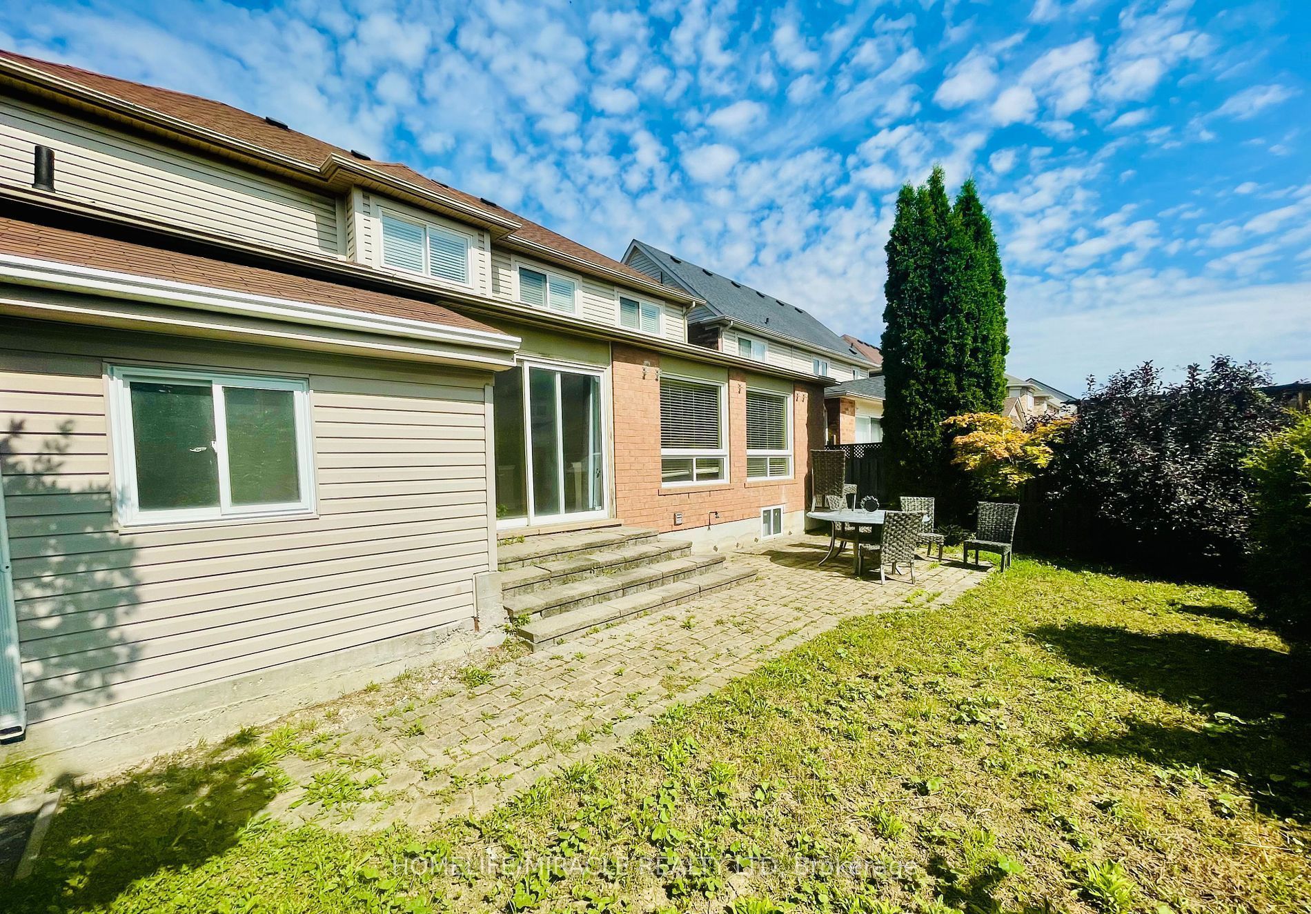 6 Mistybrook Cres