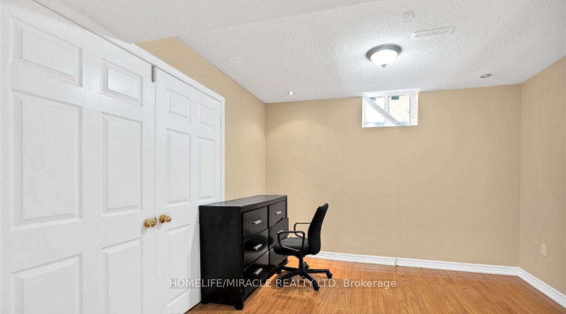 6 Mistybrook Cres