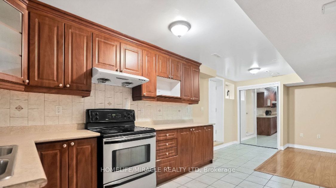 6 Mistybrook Cres