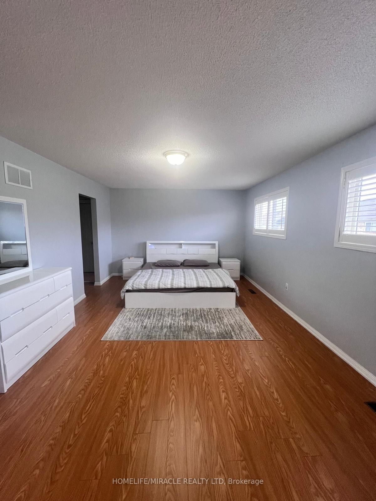 6 Mistybrook Cres