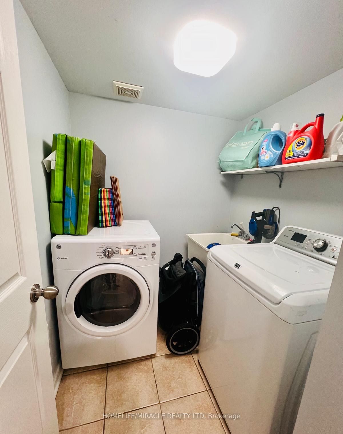 6 Mistybrook Cres
