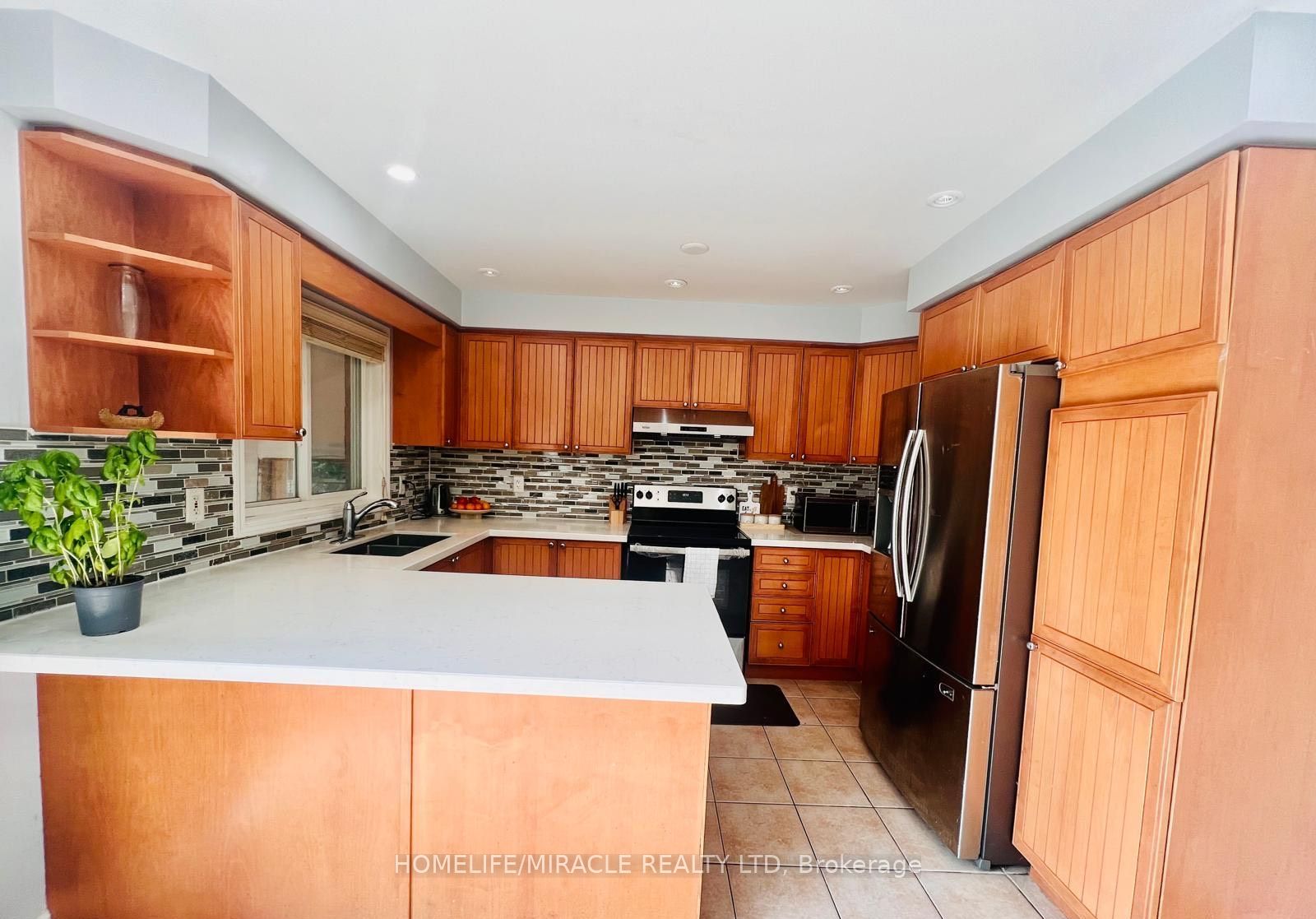 6 Mistybrook Cres