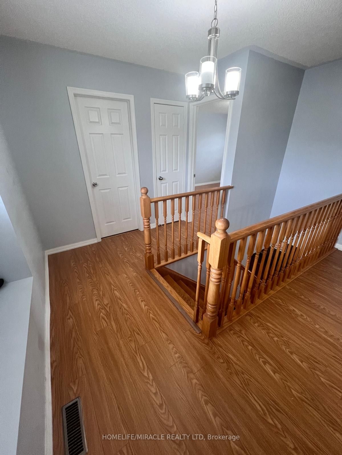6 Mistybrook Cres