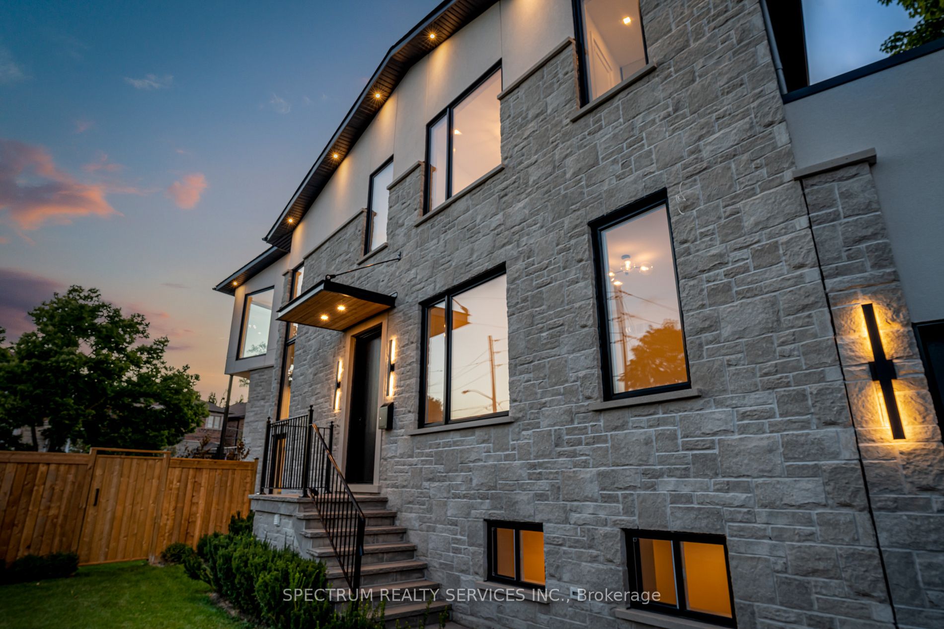 102 Stayner Ave