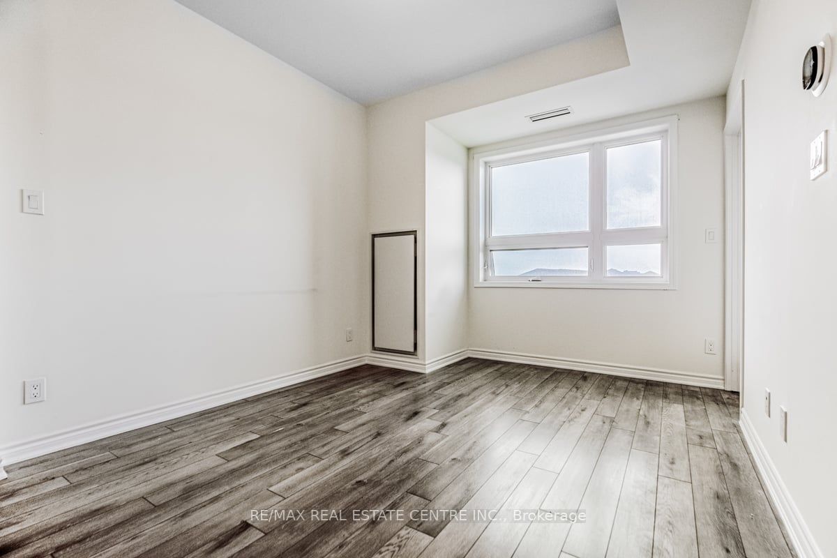 200 Lagerfeld Dr, #421