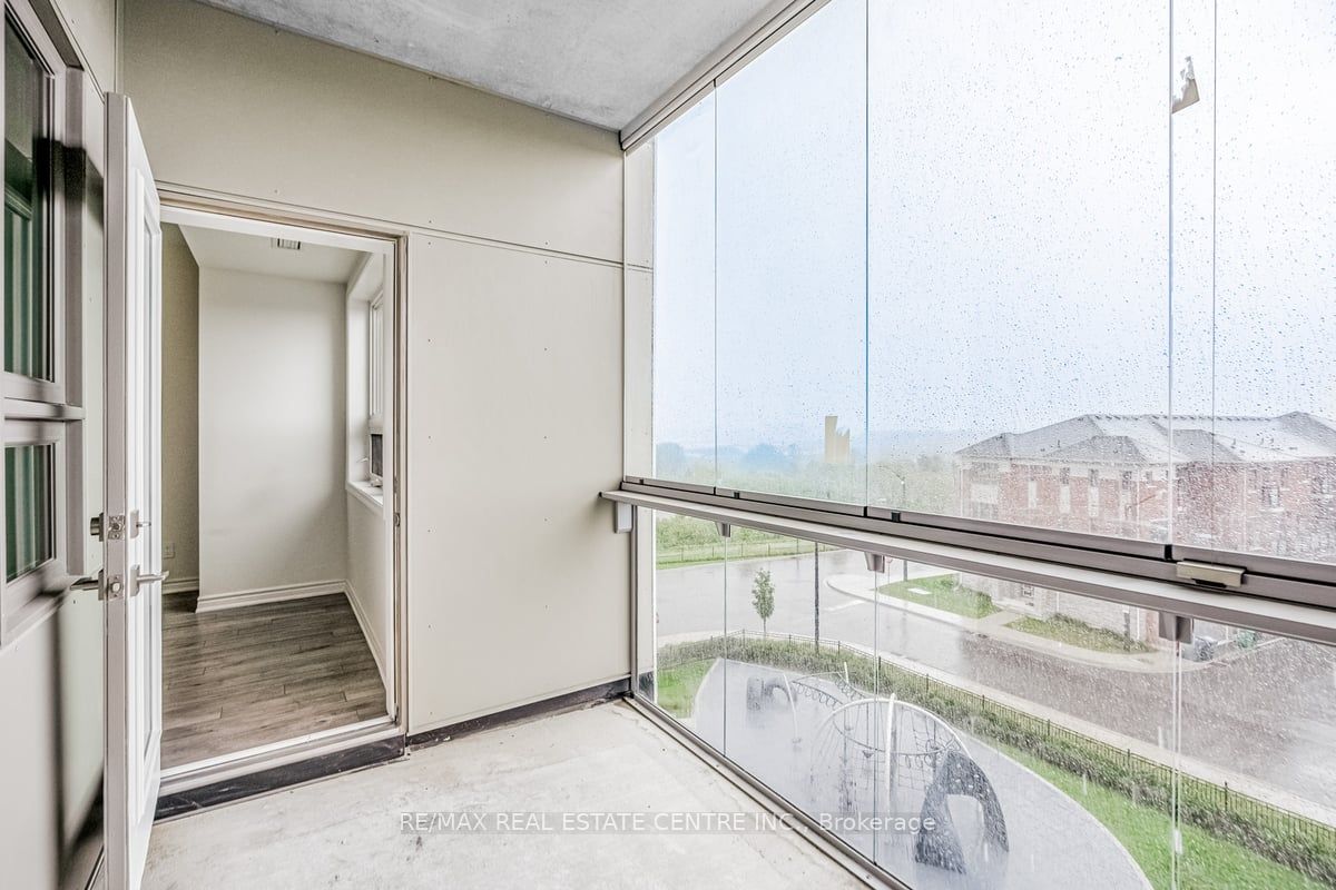 200 Lagerfeld Dr, #421