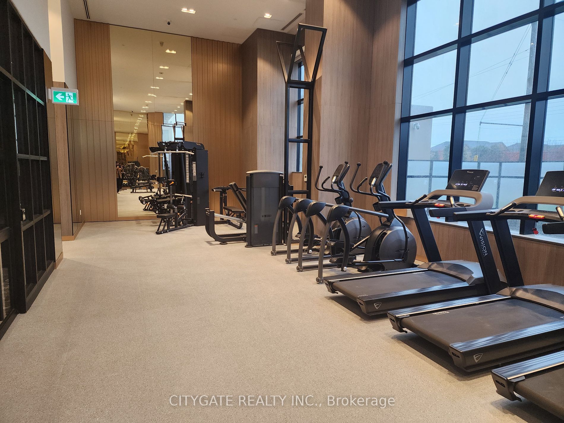 395 Dundas St, #410