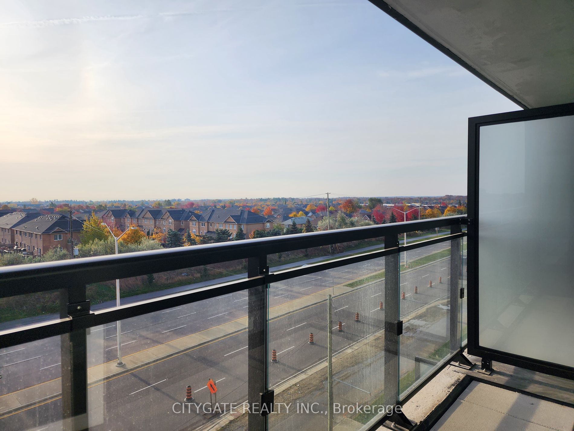 395 Dundas St, #410