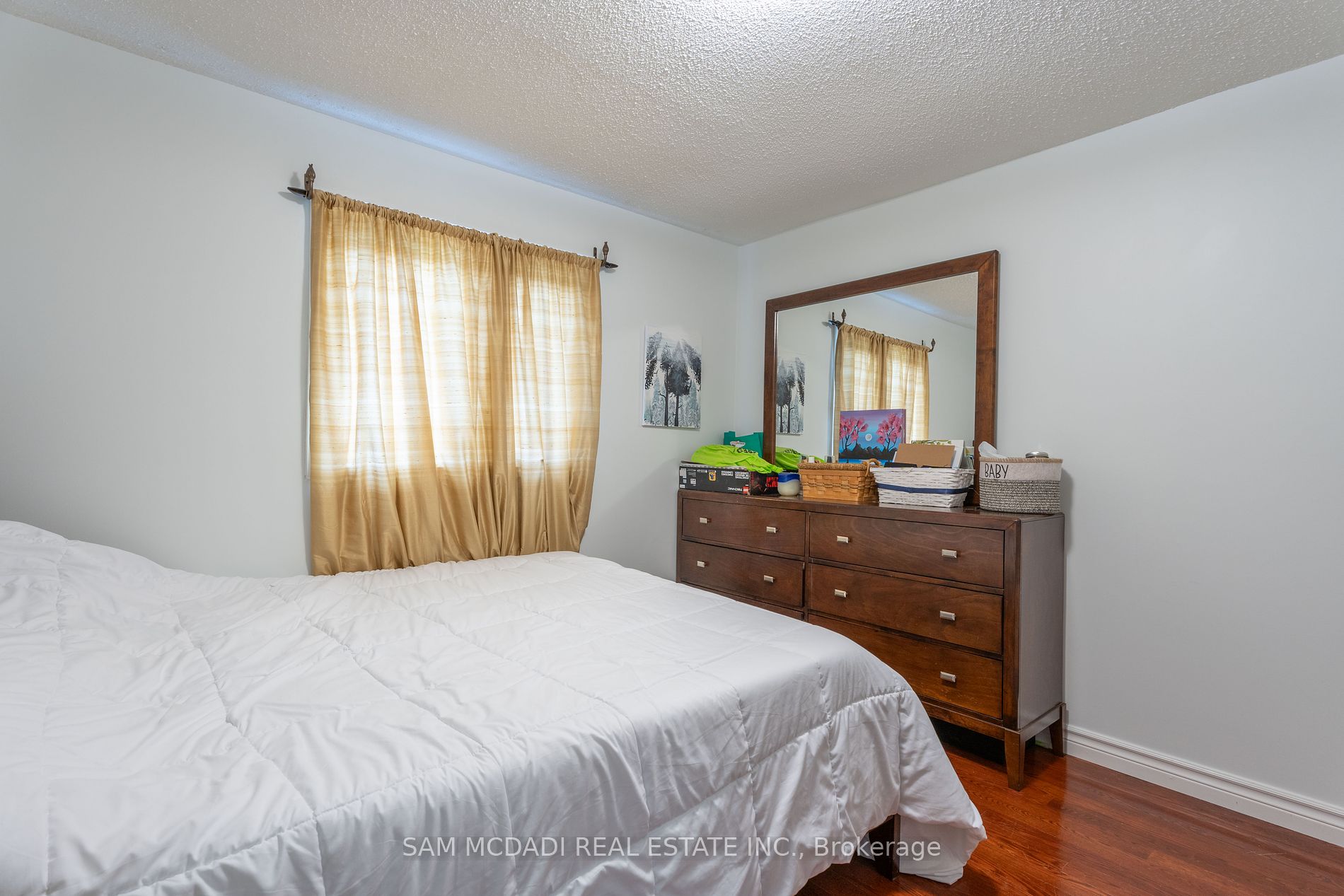 4484 Jenkins Cres