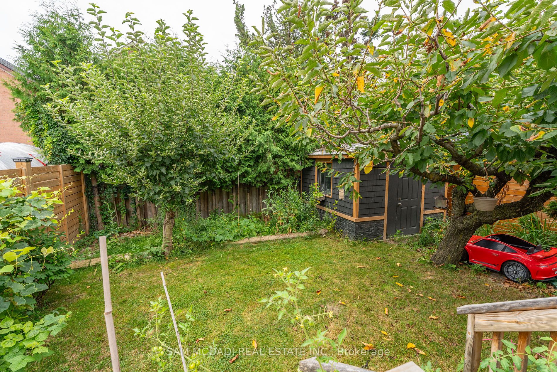 4484 Jenkins Cres