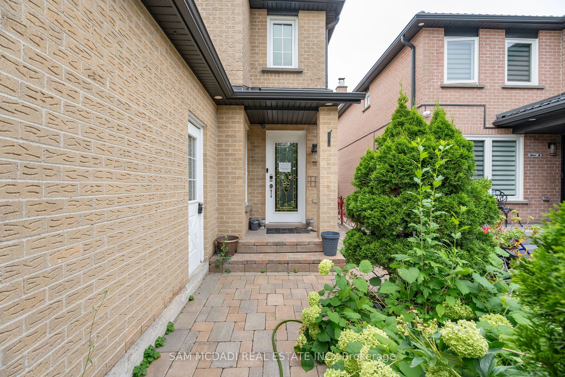 4484 Jenkins Cres