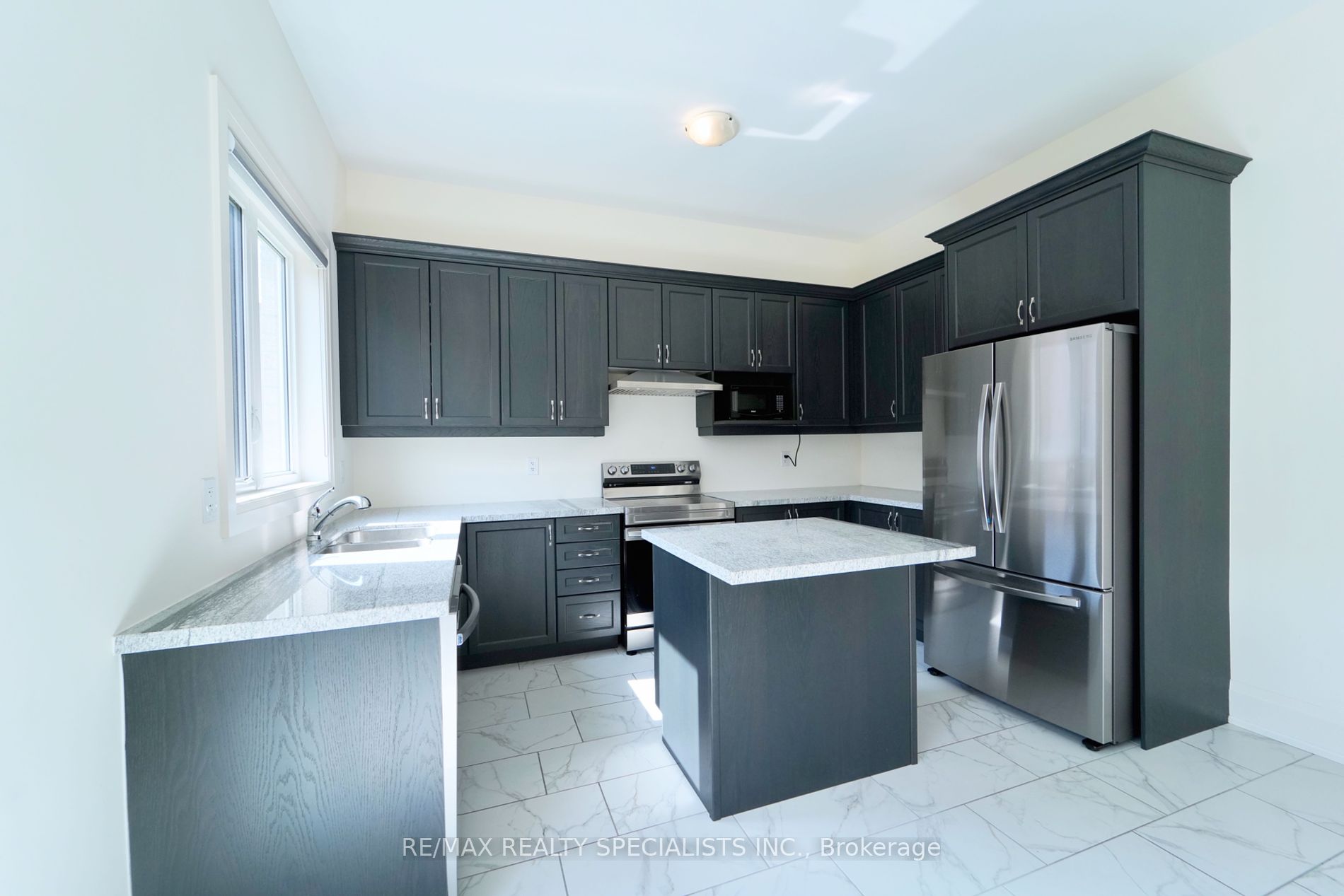 68 Donald Stewart Rd