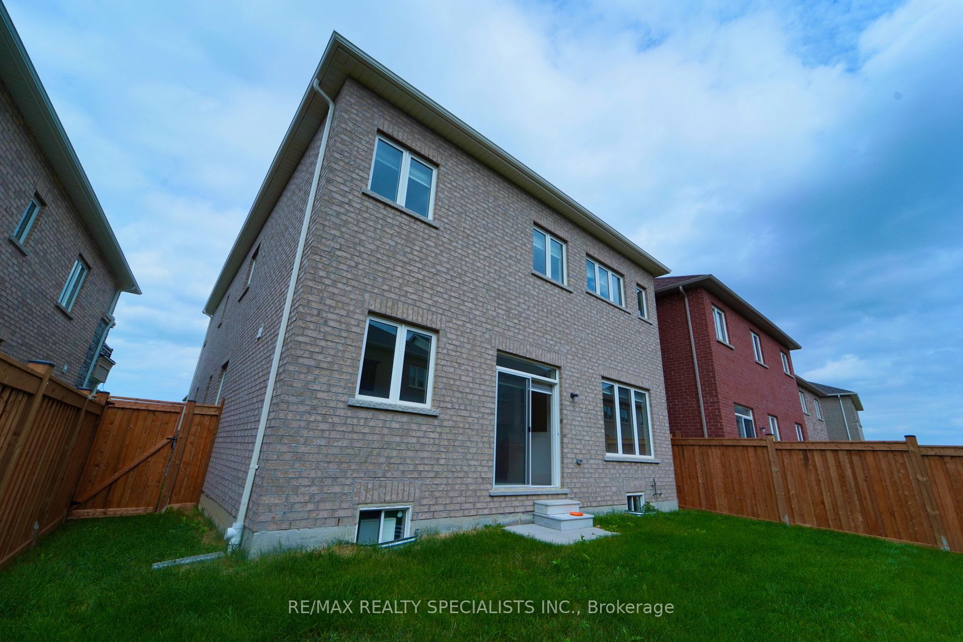 68 Donald Stewart Rd