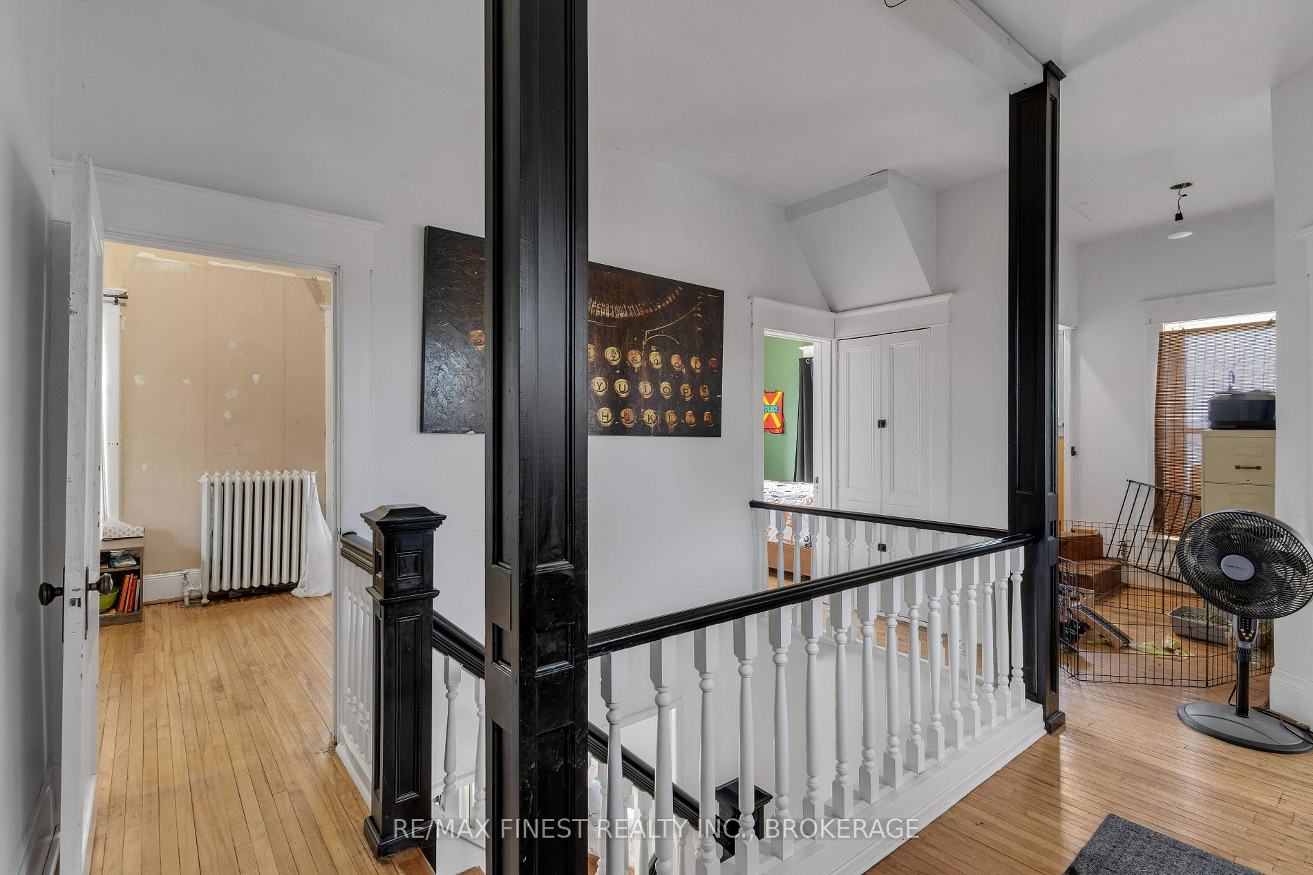 127 Robert St