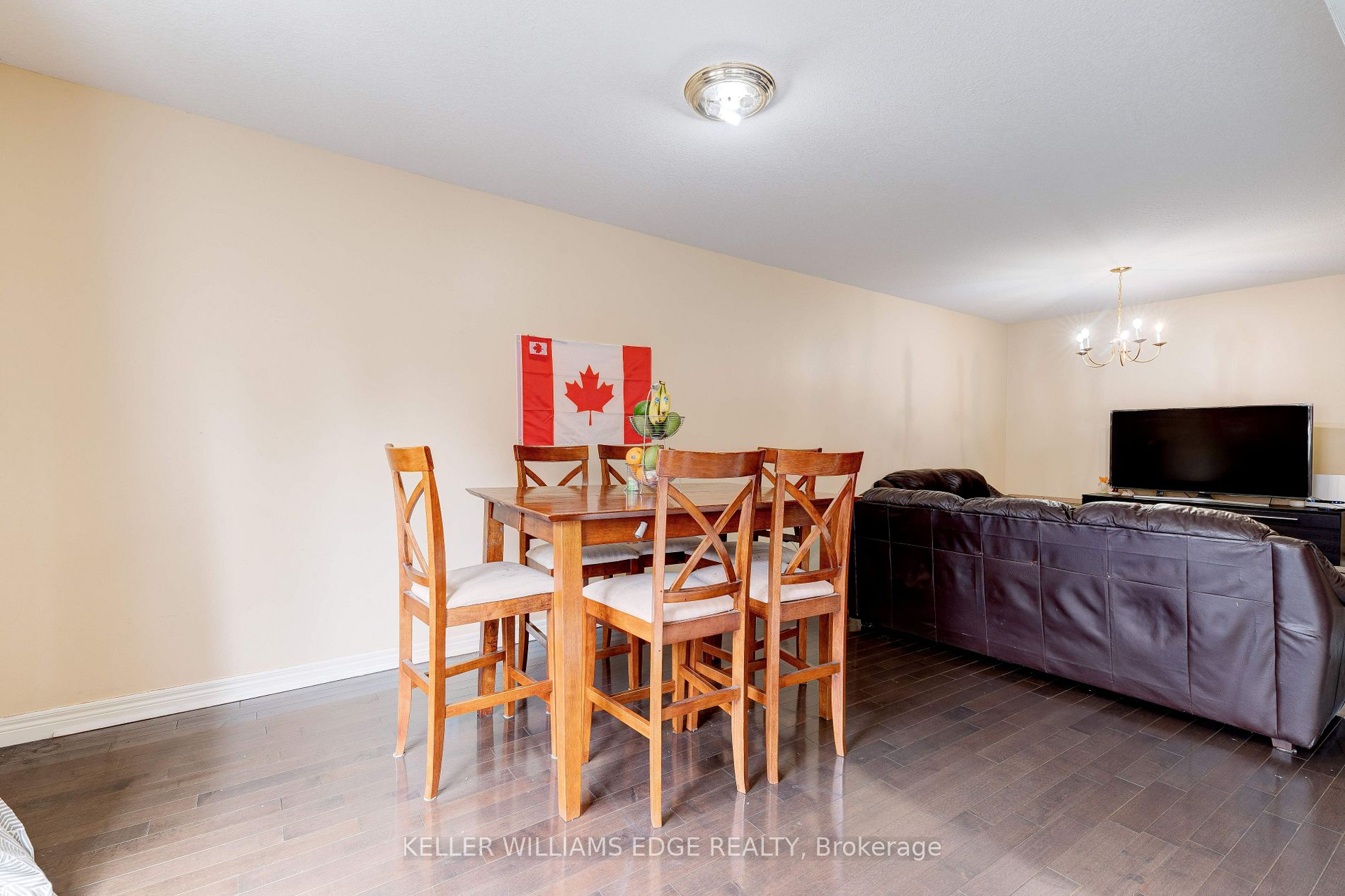 120 Peachwood Cres