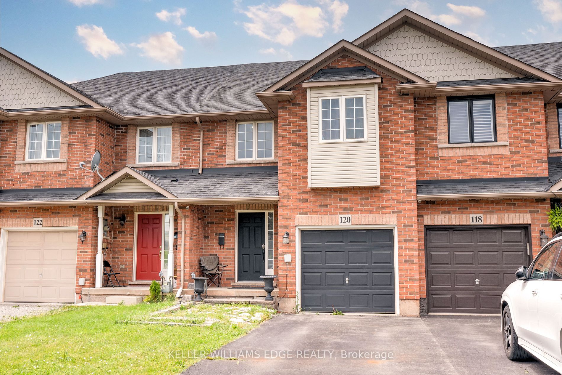 120 Peachwood Cres