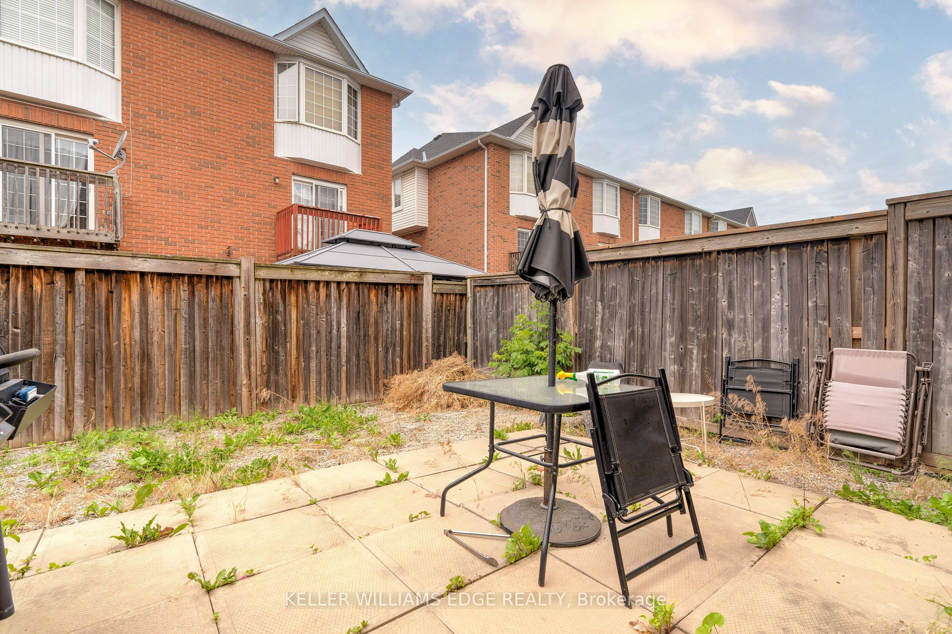 120 Peachwood Cres