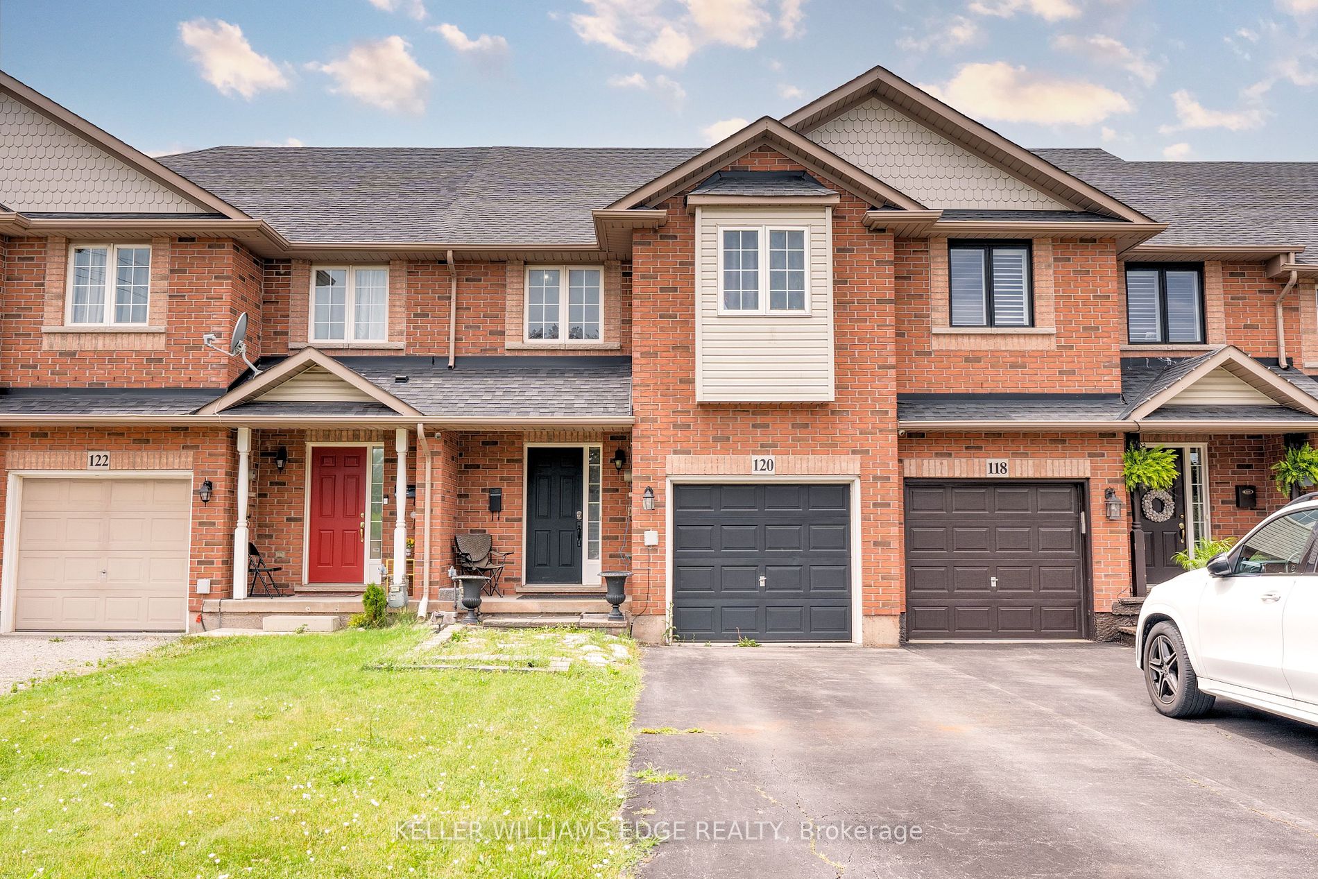 120 Peachwood Cres