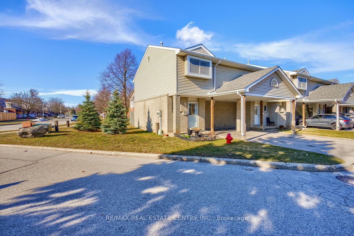 125 Sekura Cres, #1