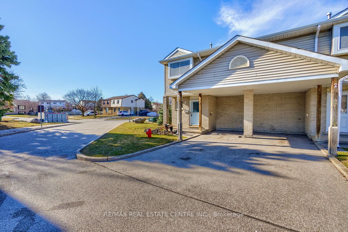 125 Sekura Cres, #1