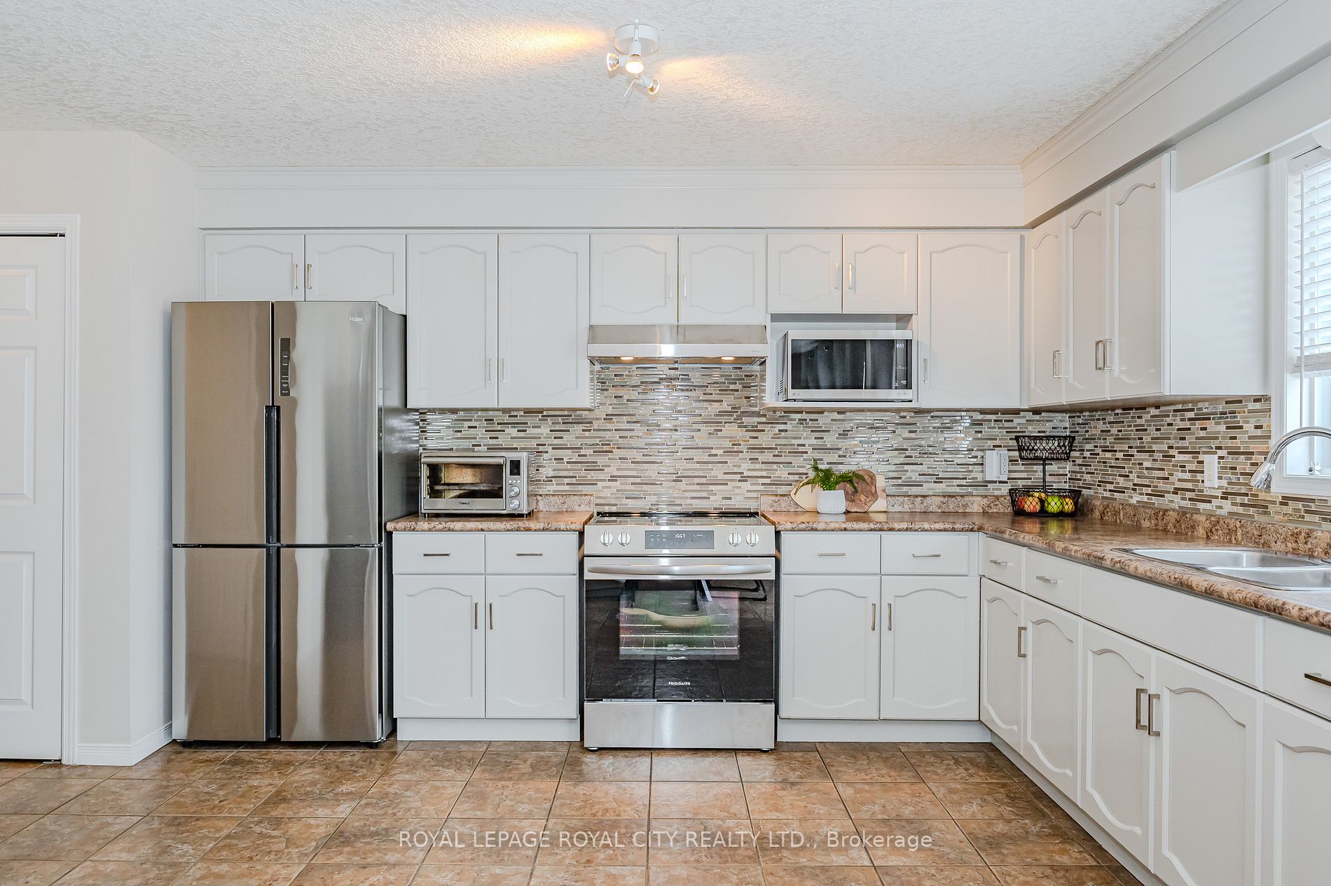173 Clair Rd W