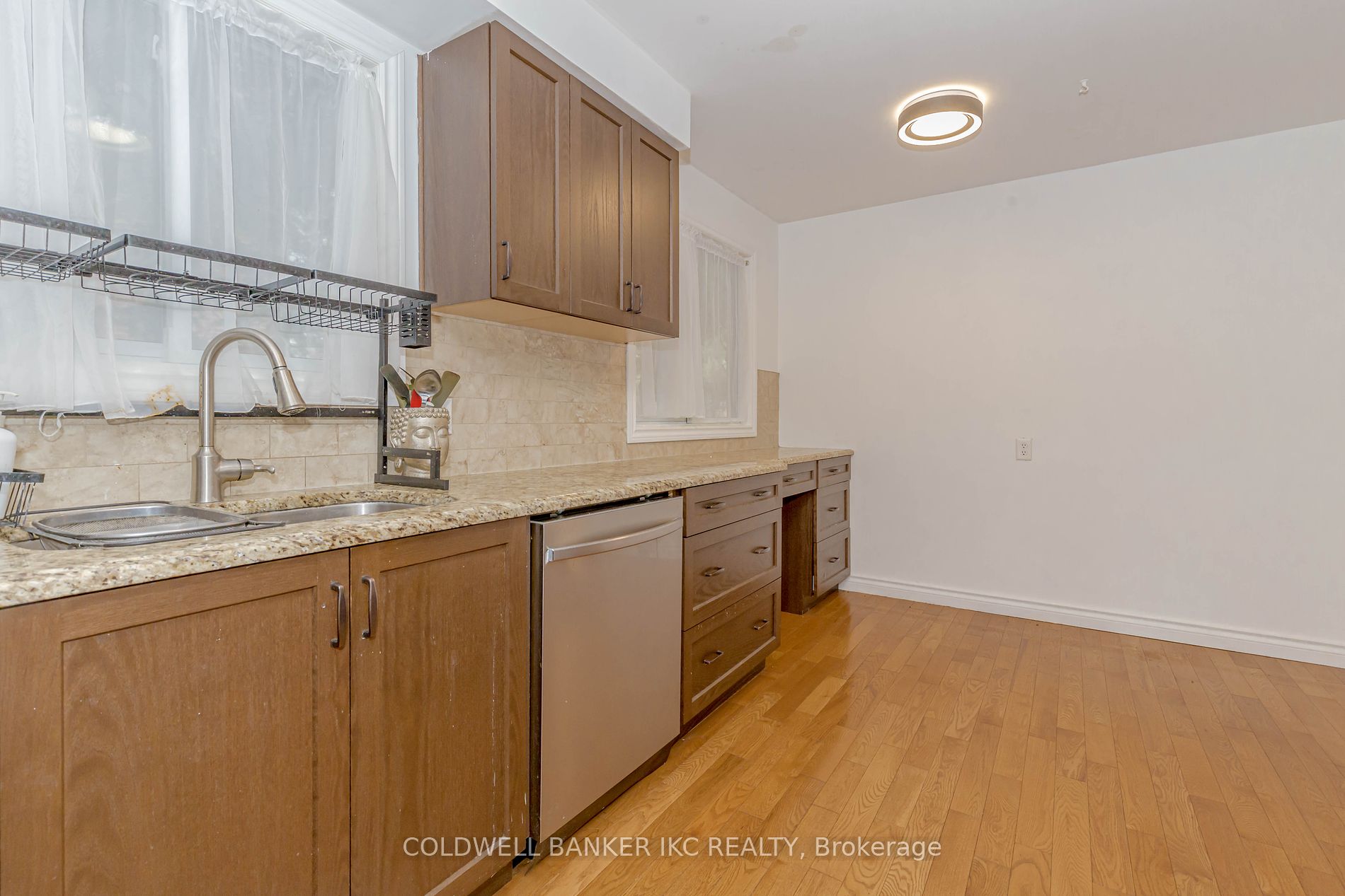 79 Ann St