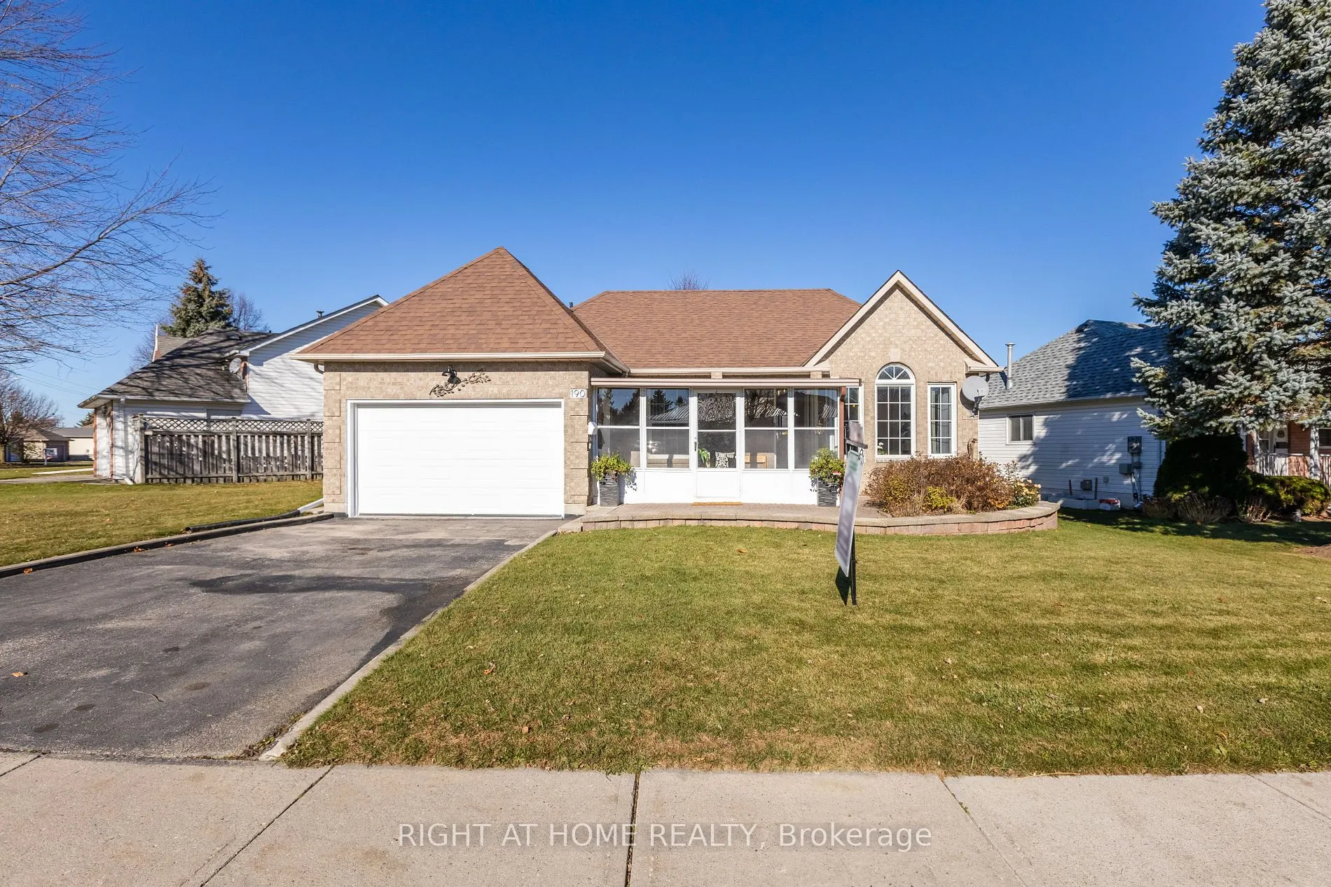 190 Elgin St