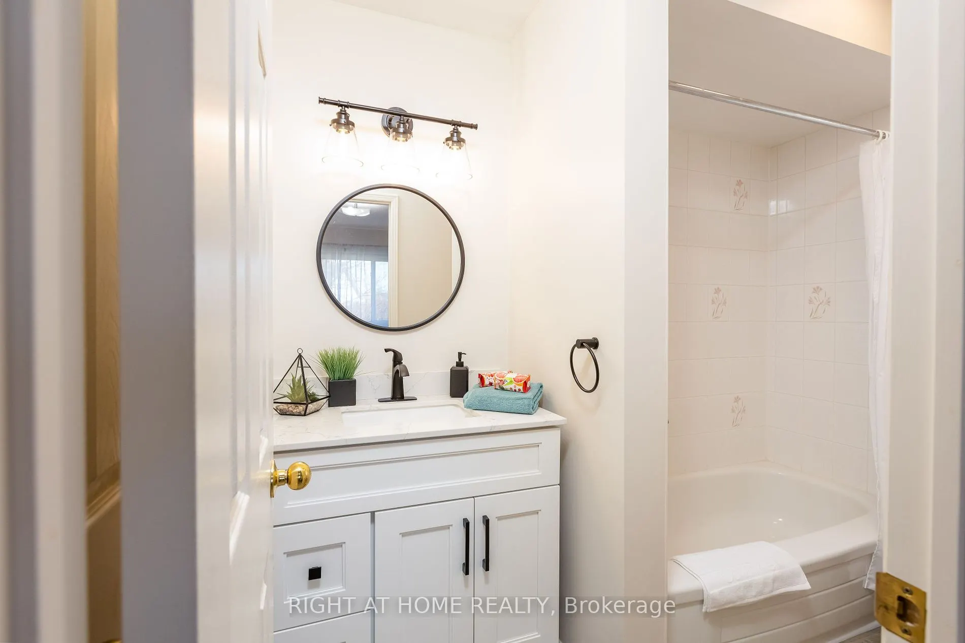 190 Elgin St