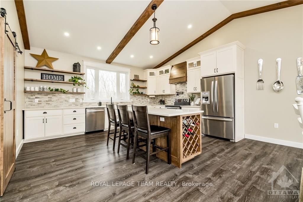 691 RIDEAU RIVER Rd