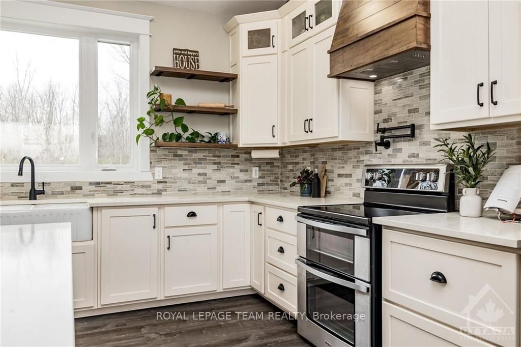 691 RIDEAU RIVER Rd